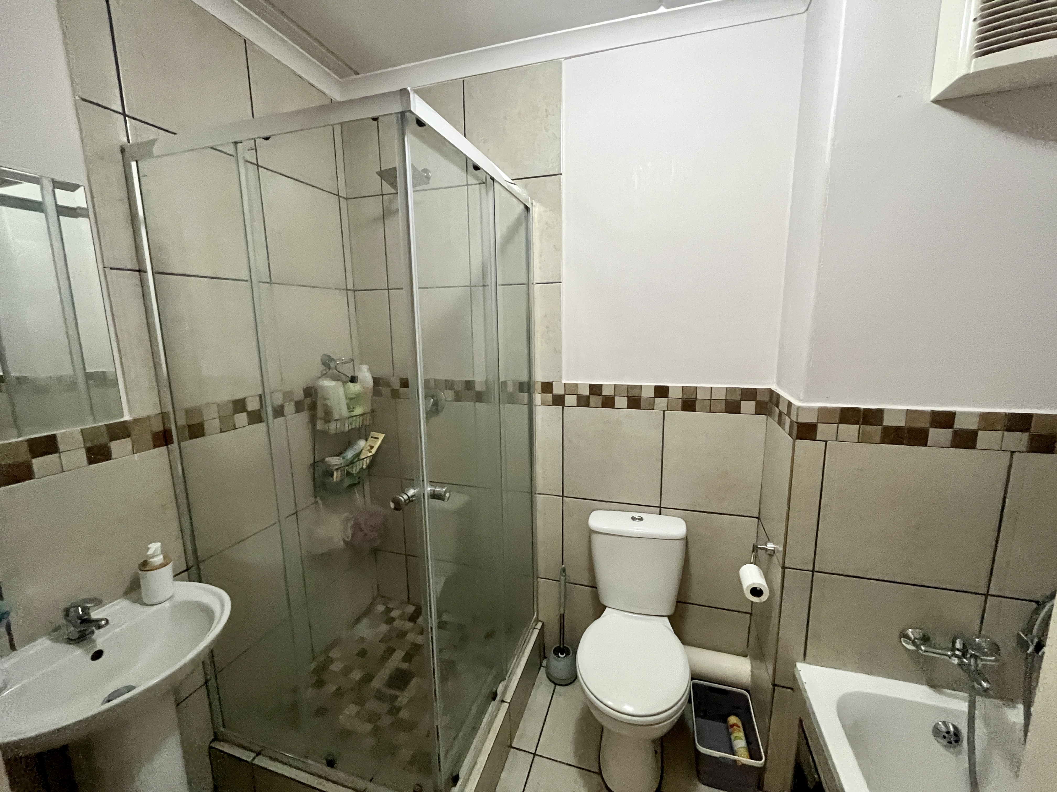 2 Bedroom Property for Sale in Barbeque Downs Gauteng