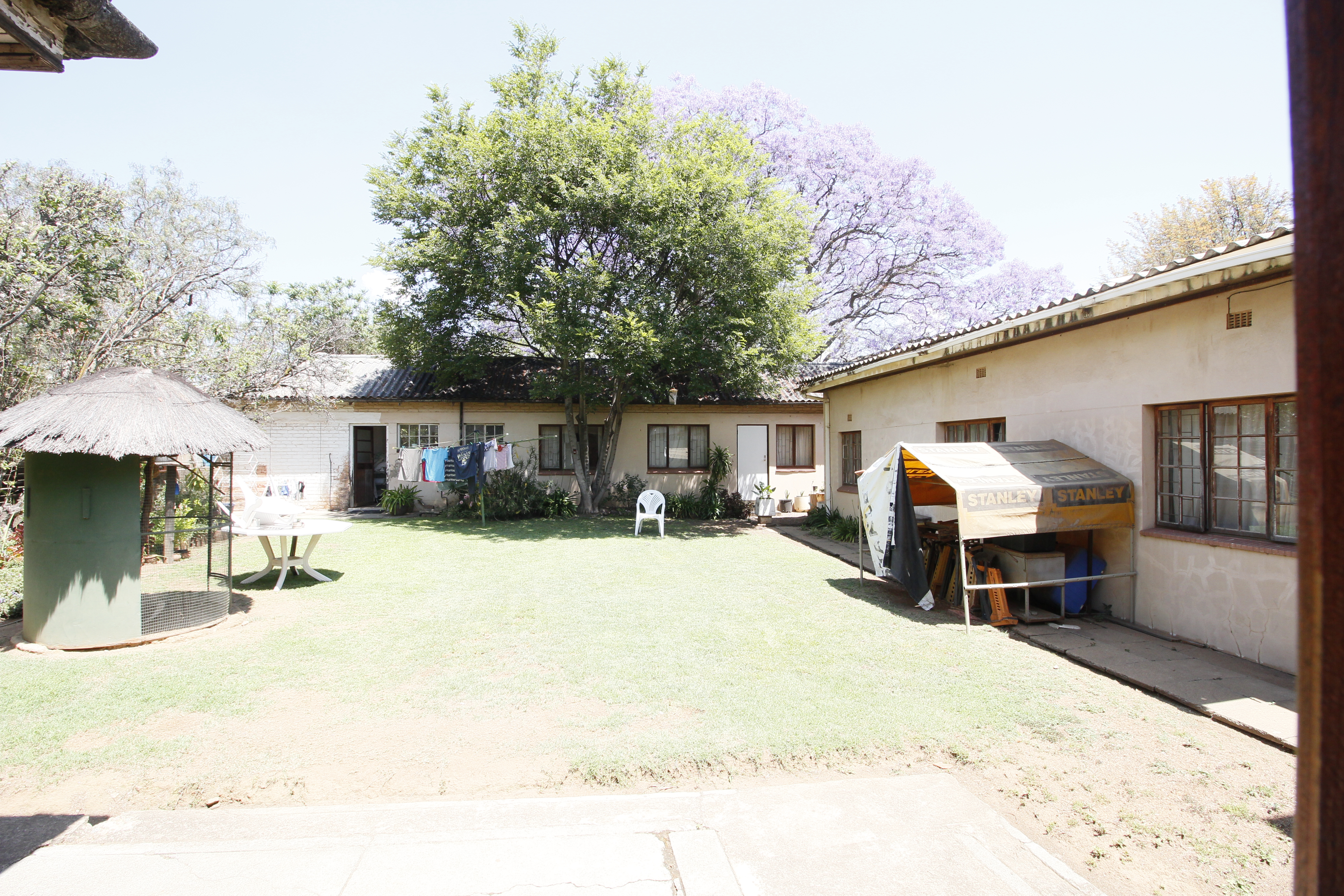 7 Bedroom Property for Sale in Glen Austin Gauteng