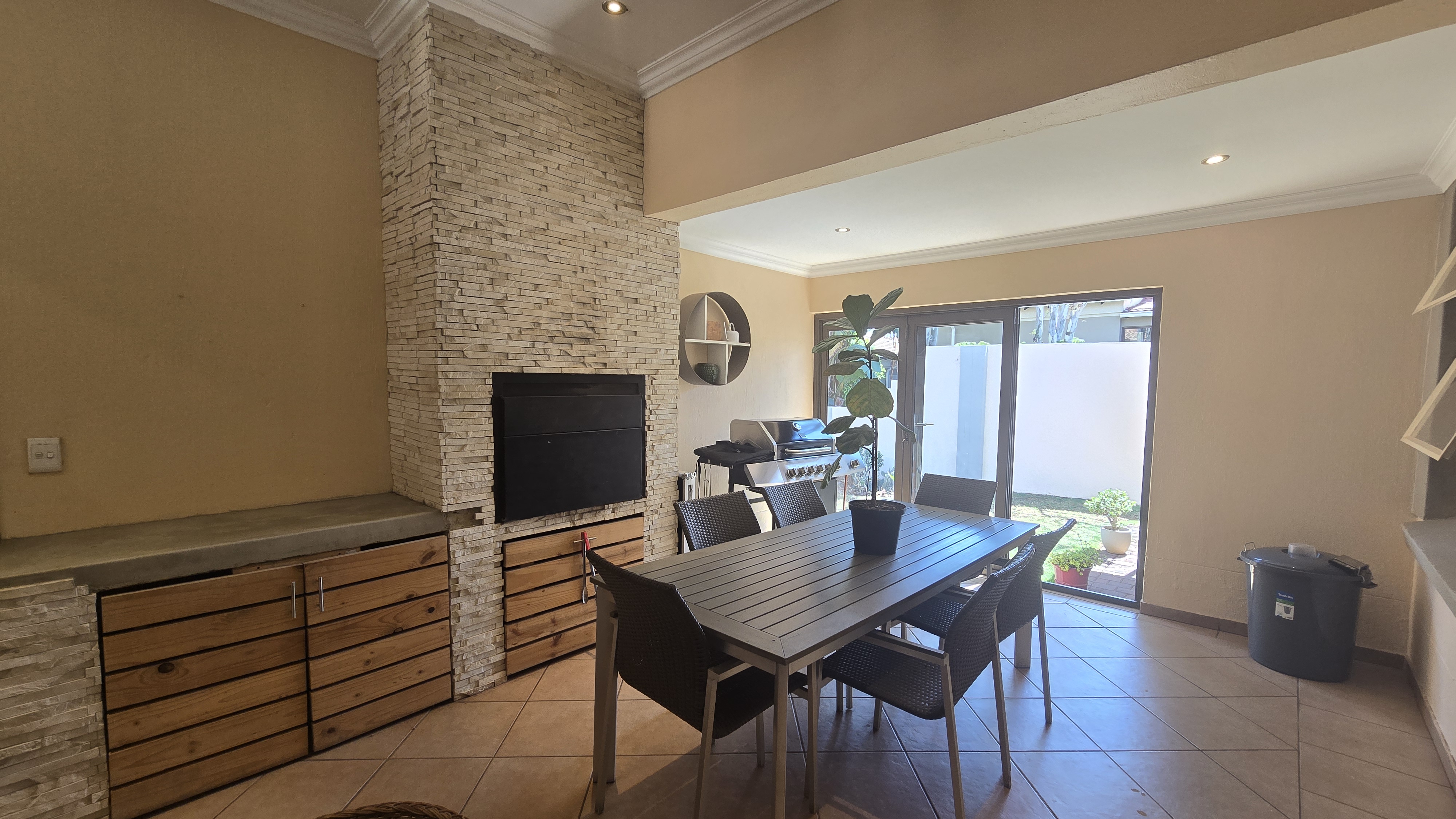 3 Bedroom Property for Sale in The Wilds Gauteng