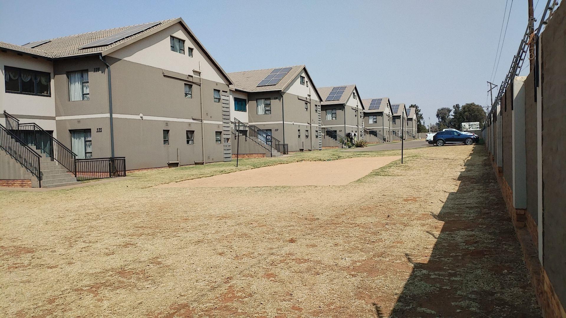 To Let 3 Bedroom Property for Rent in Norton Home Estate AH Gauteng