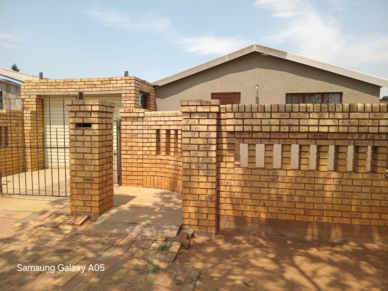 2 Bedroom Property for Sale in Mapetla Gauteng