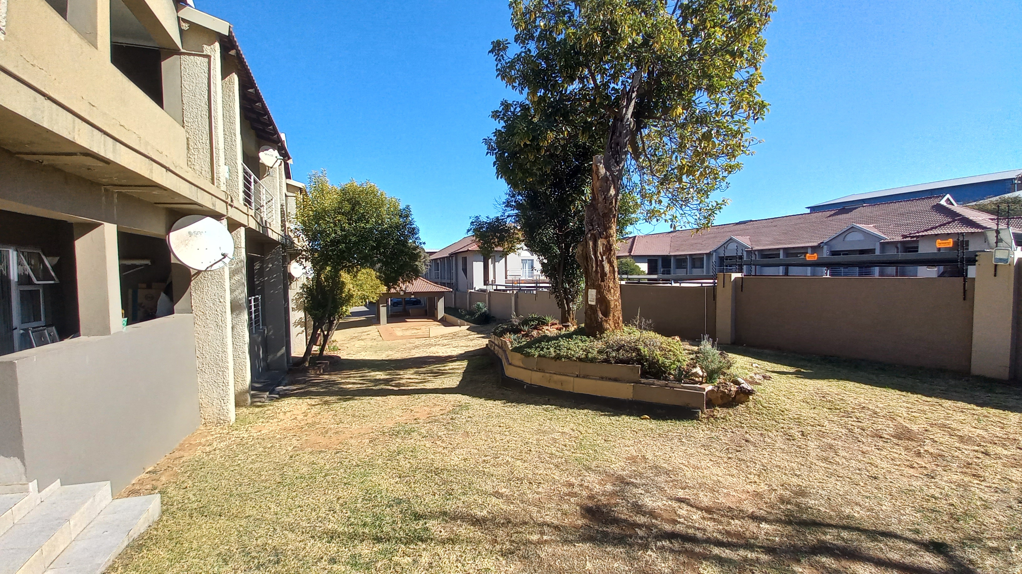 2 Bedroom Property for Sale in Ferndale Gauteng