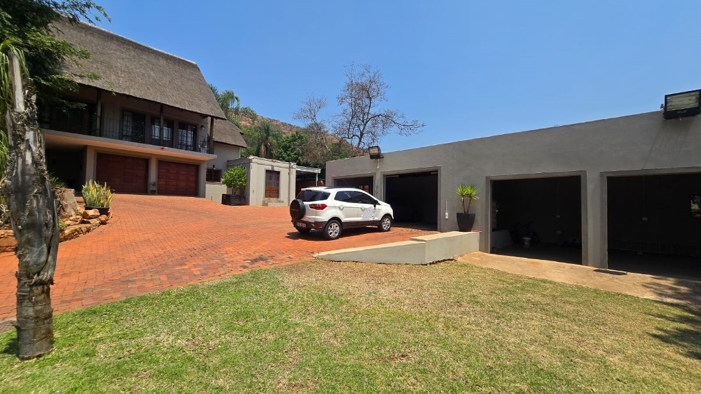 4 Bedroom Property for Sale in Florauna Gauteng