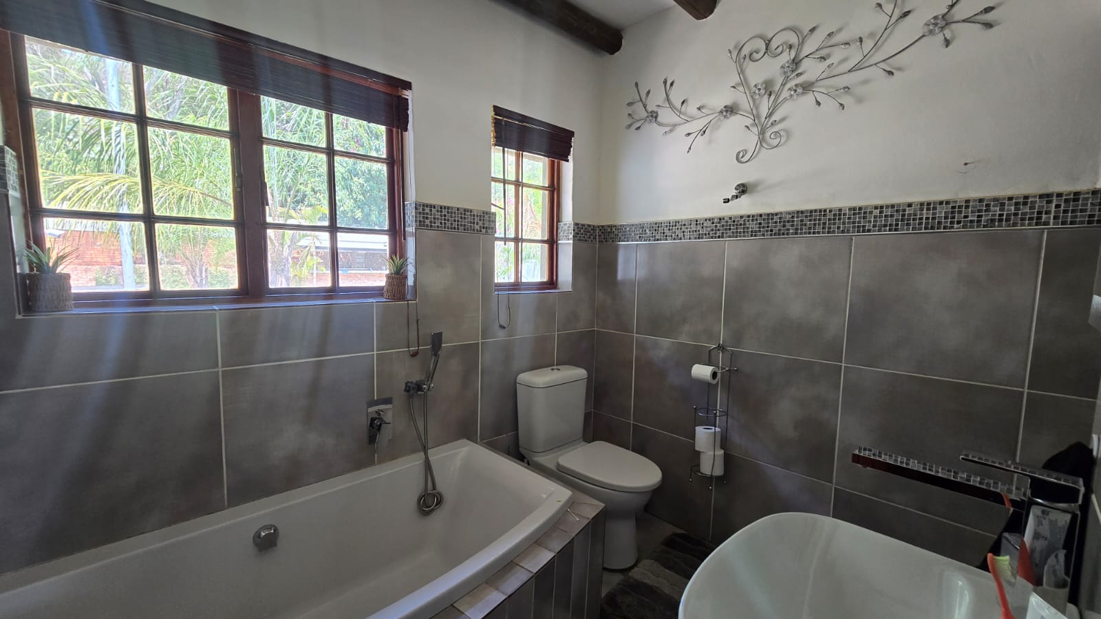 4 Bedroom Property for Sale in Florauna Gauteng