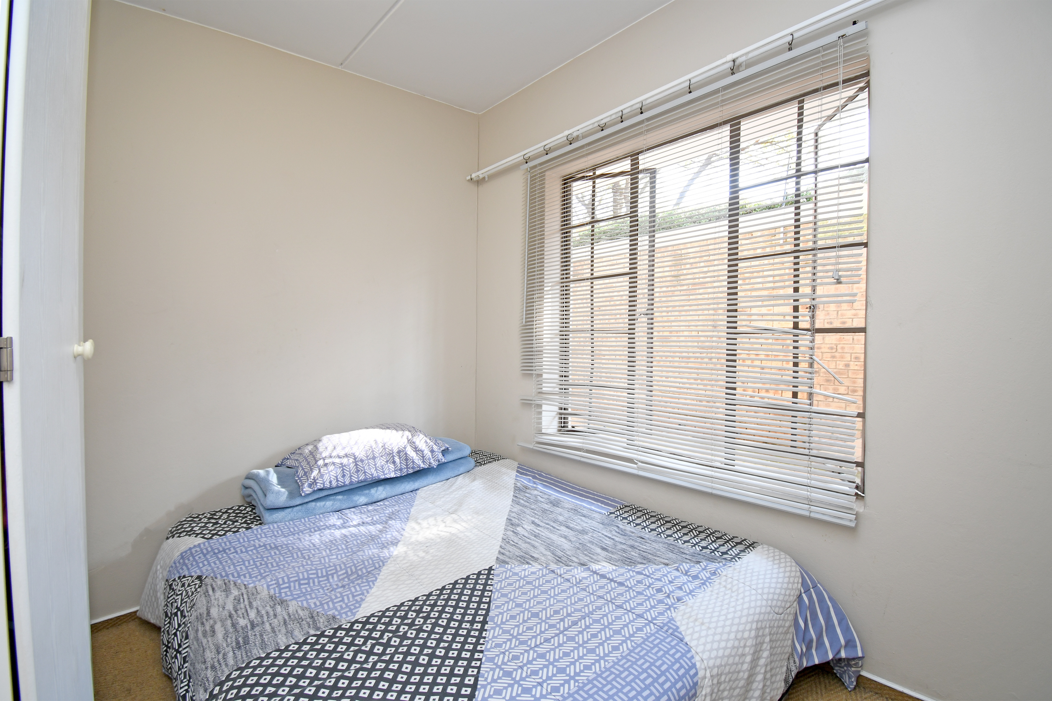 To Let 2 Bedroom Property for Rent in Sonneglans Gauteng