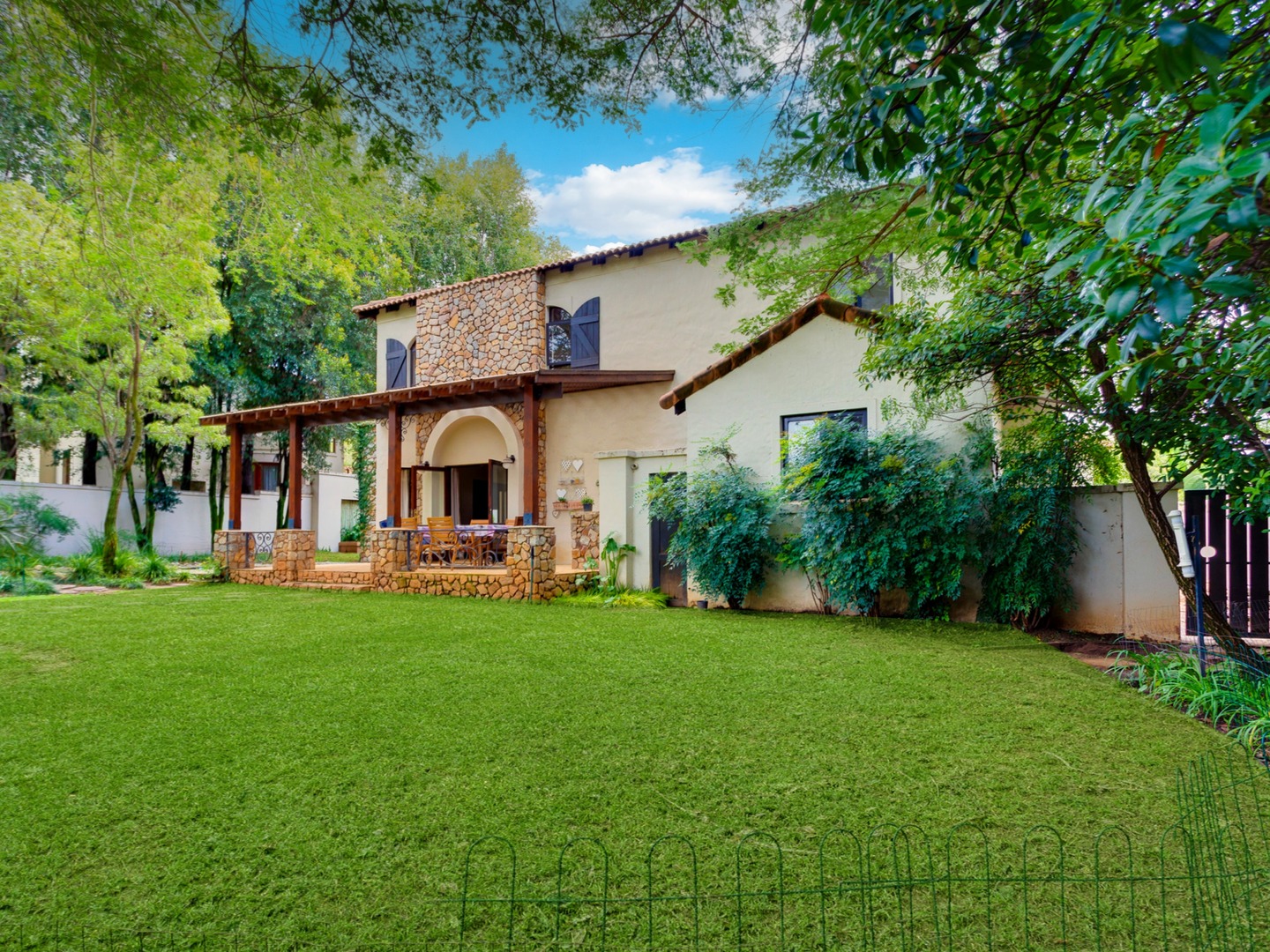 5 Bedroom Property for Sale in Dainfern Valley Gauteng