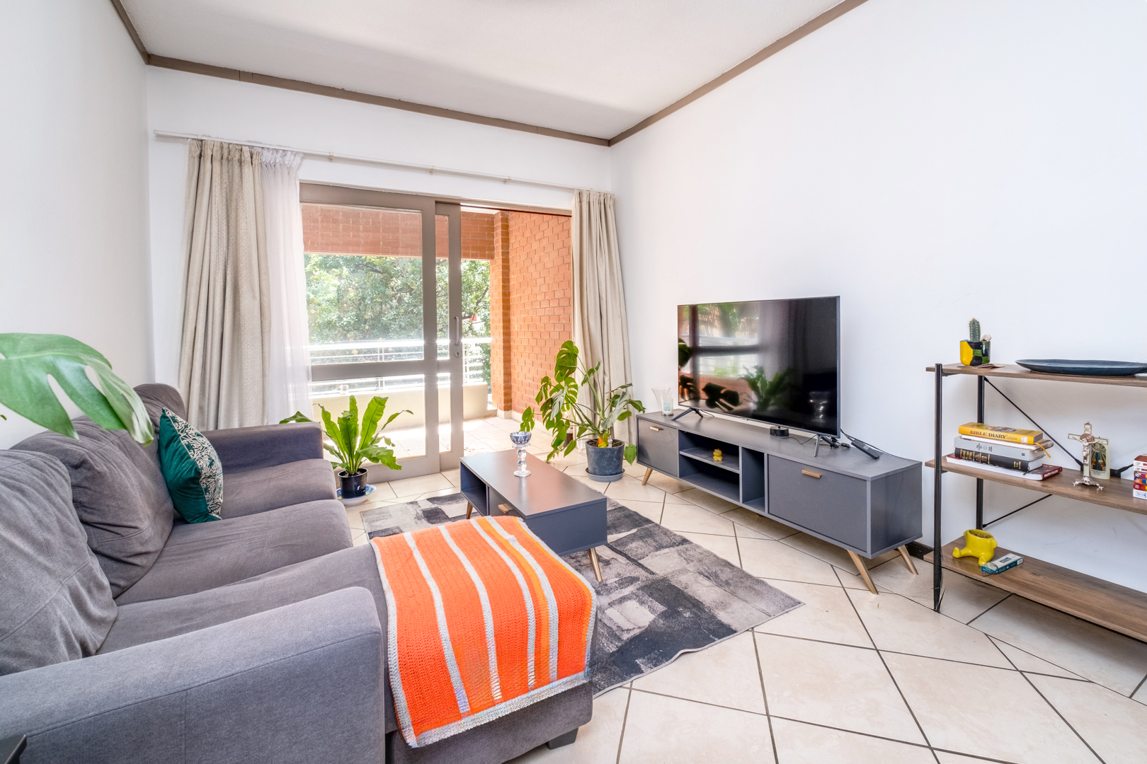 1 Bedroom Property for Sale in Lonehill Gauteng