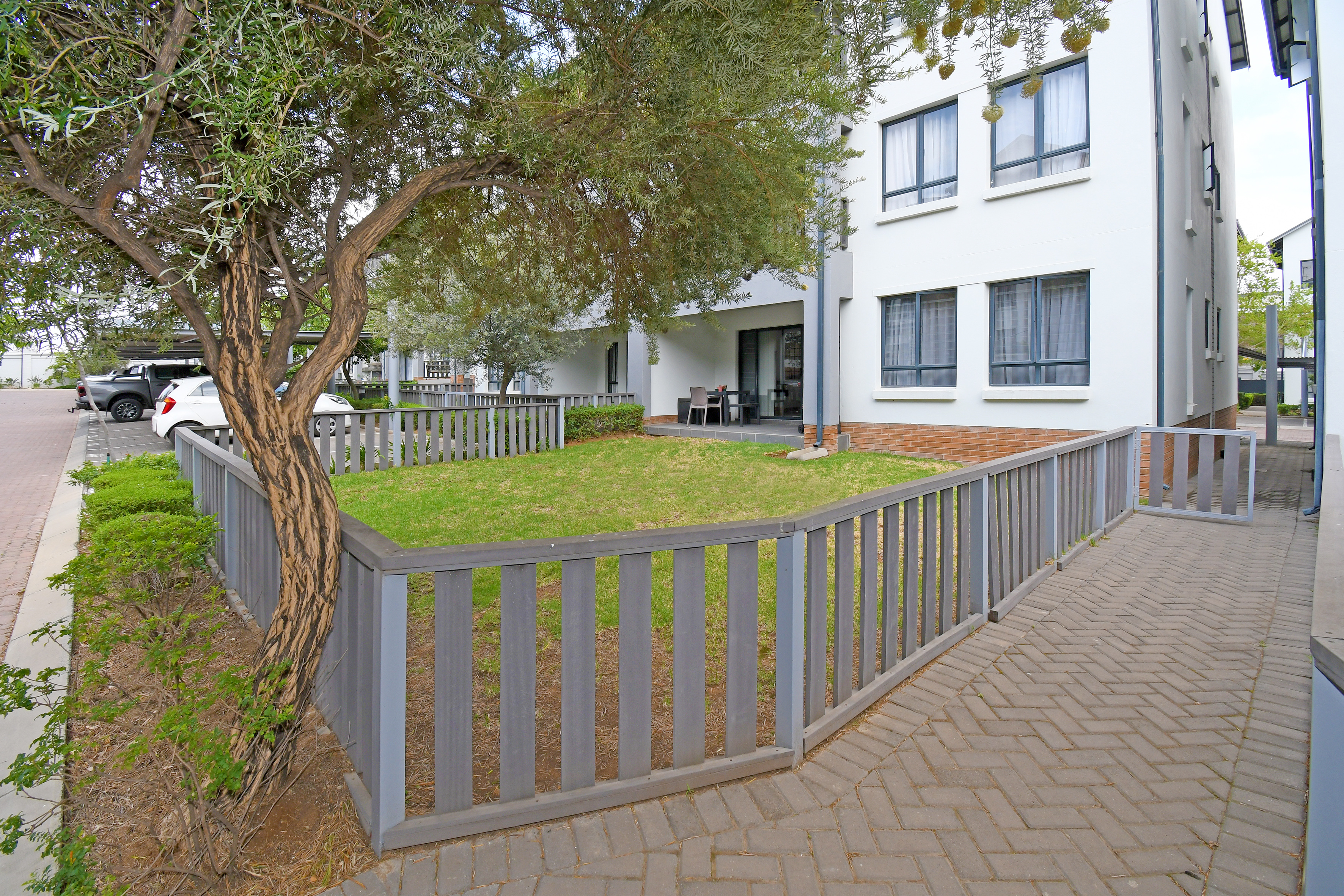 2 Bedroom Property for Sale in Chartwell Gauteng