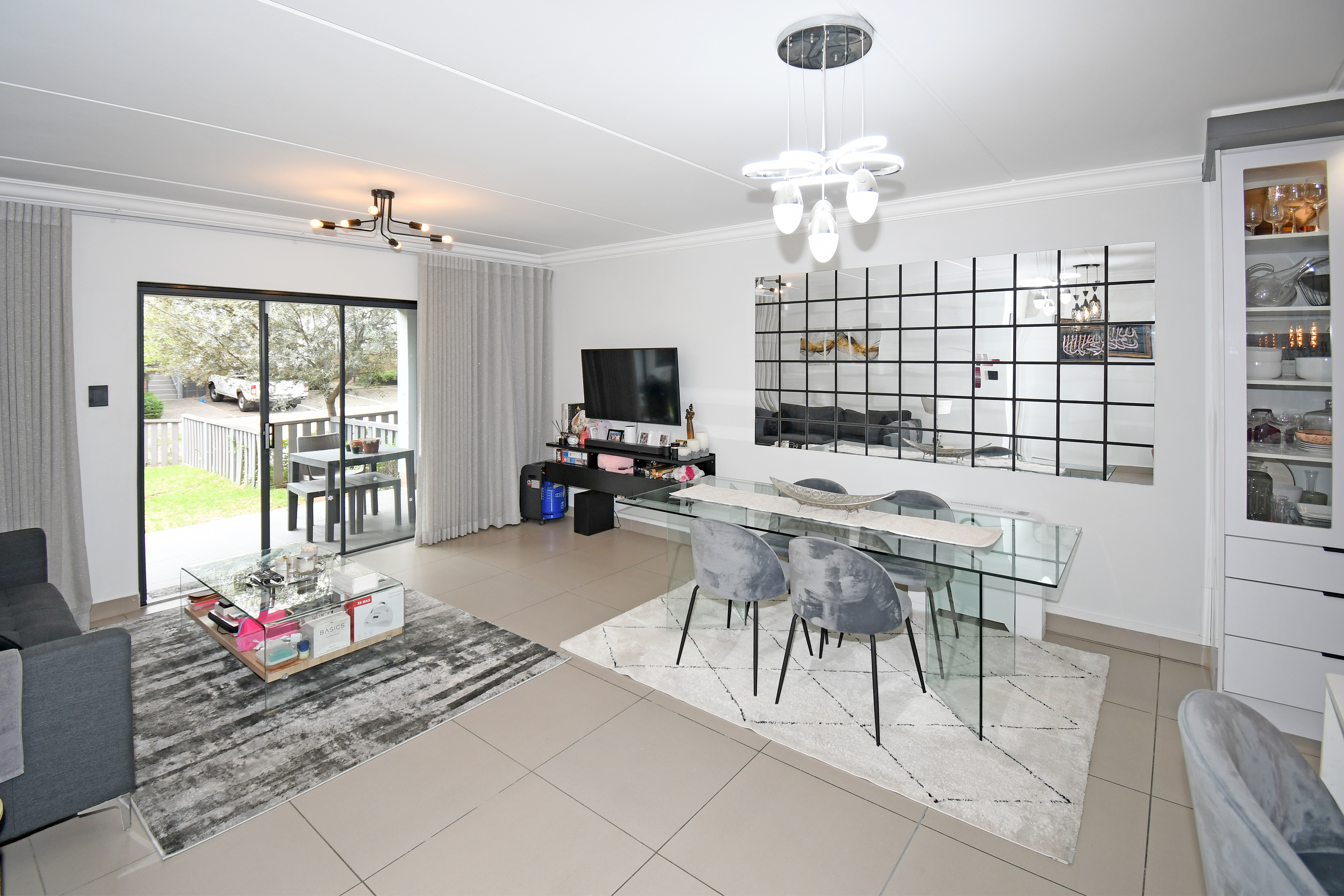 2 Bedroom Property for Sale in Chartwell Gauteng