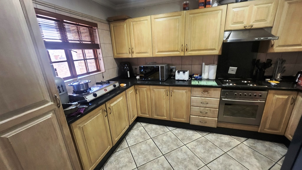 2 Bedroom Property for Sale in Wierdaglen Estate Gauteng