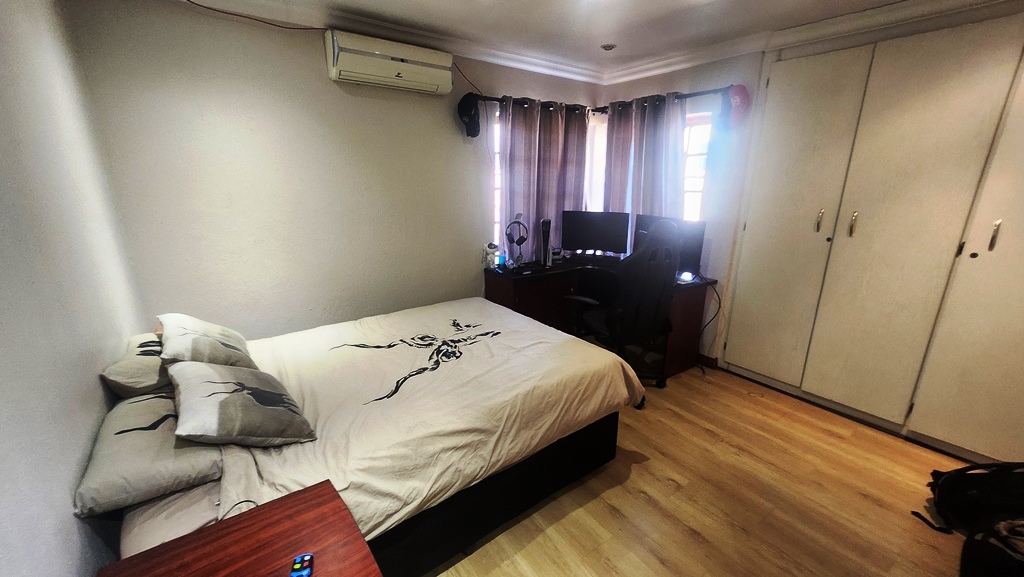 2 Bedroom Property for Sale in Wierdaglen Estate Gauteng