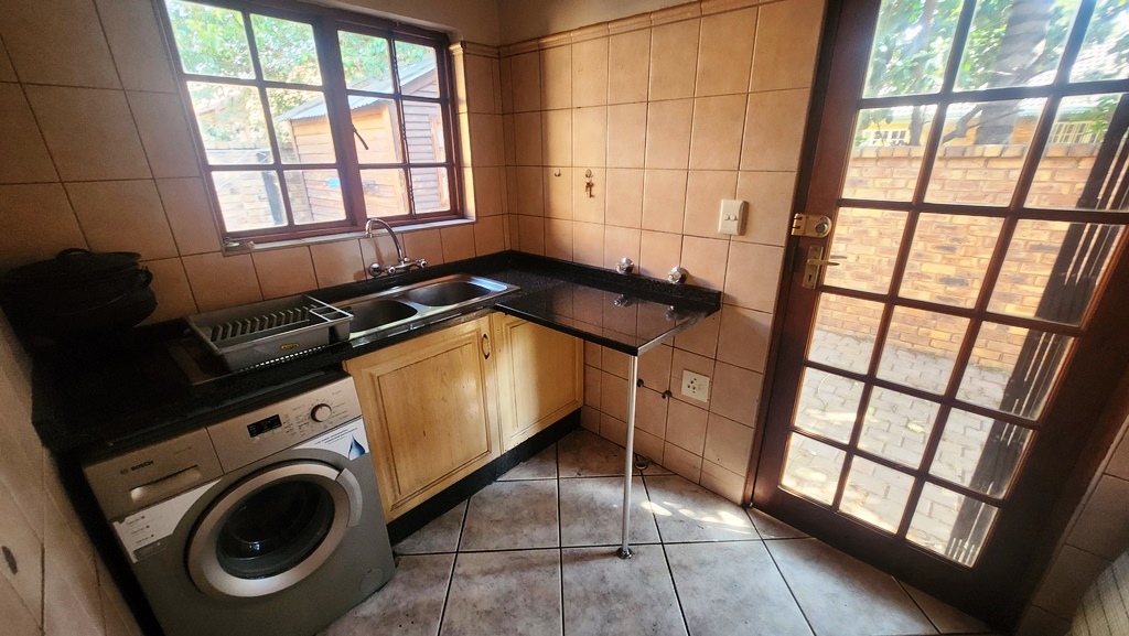 2 Bedroom Property for Sale in Wierdaglen Estate Gauteng