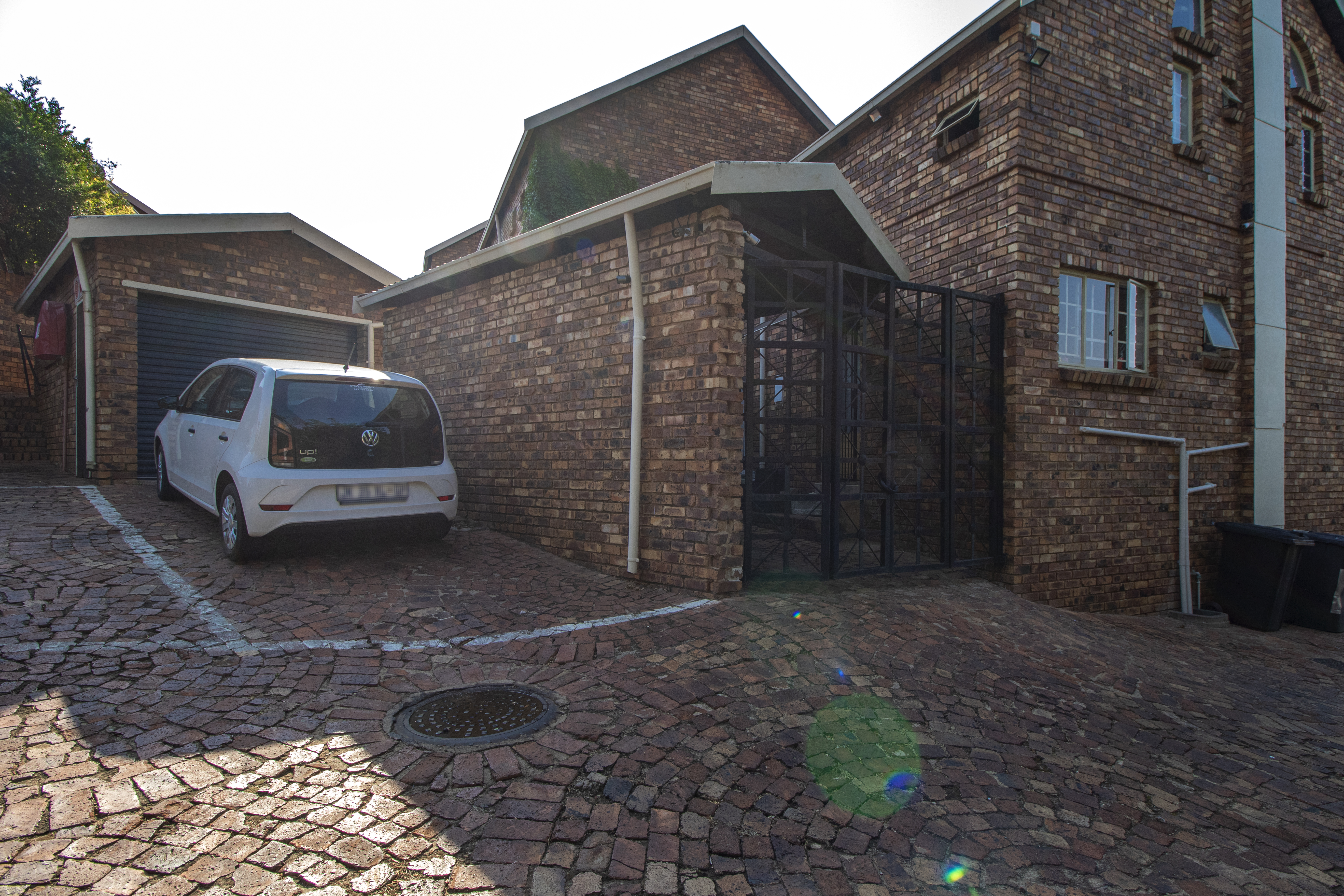 3 Bedroom Property for Sale in Garsfontein Gauteng