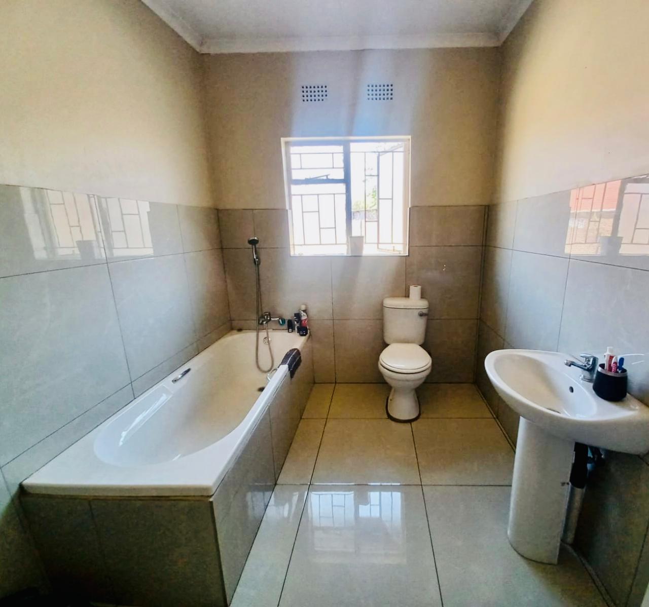 3 Bedroom Property for Sale in Rensburg Gauteng