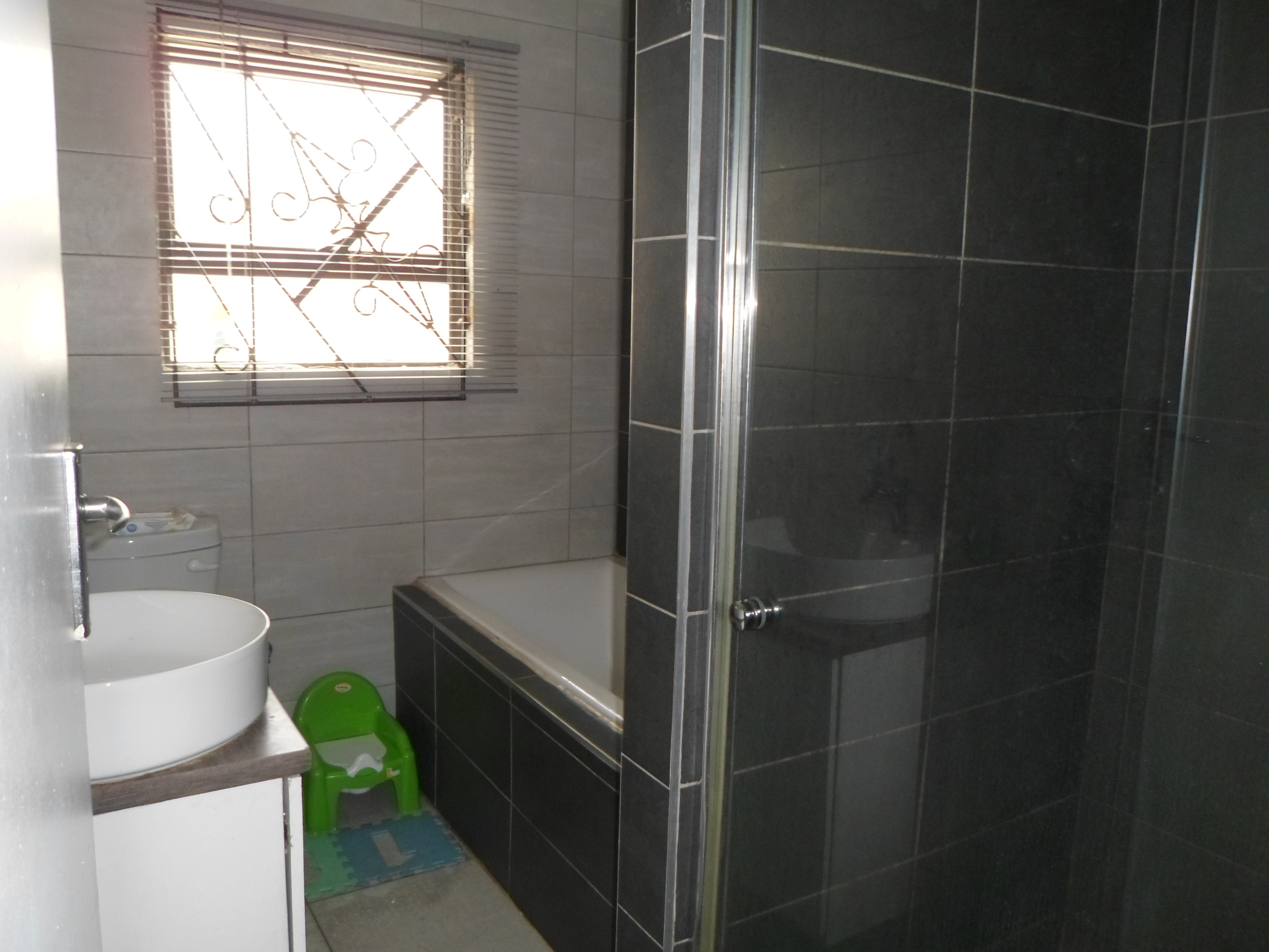 To Let 3 Bedroom Property for Rent in Mullerstuine Gauteng