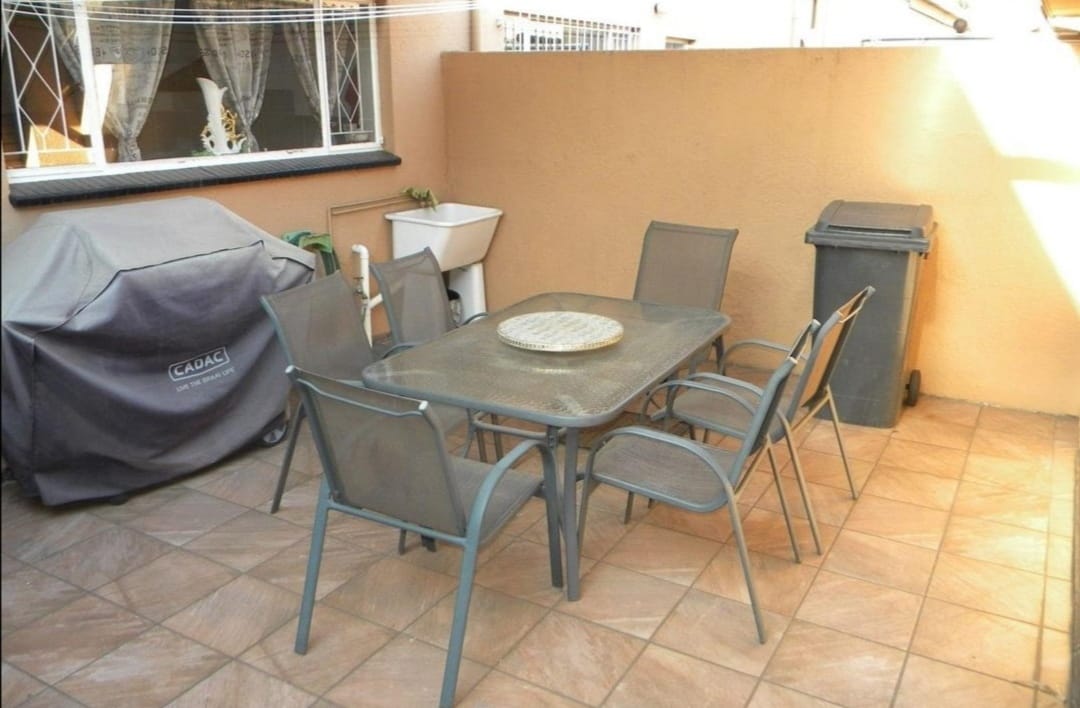 3 Bedroom Property for Sale in Three Rivers Proper Gauteng