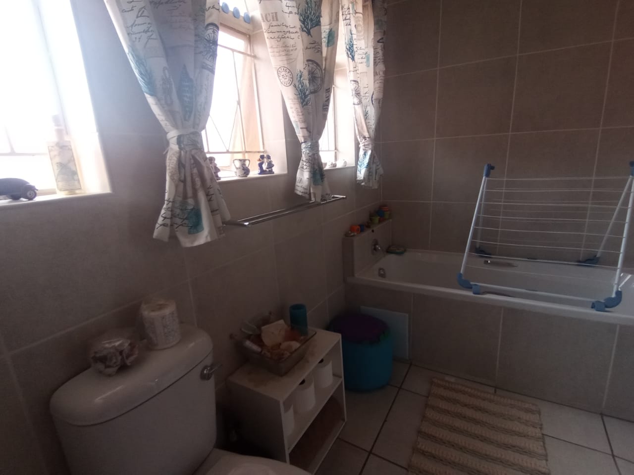 3 Bedroom Property for Sale in Three Rivers Proper Gauteng