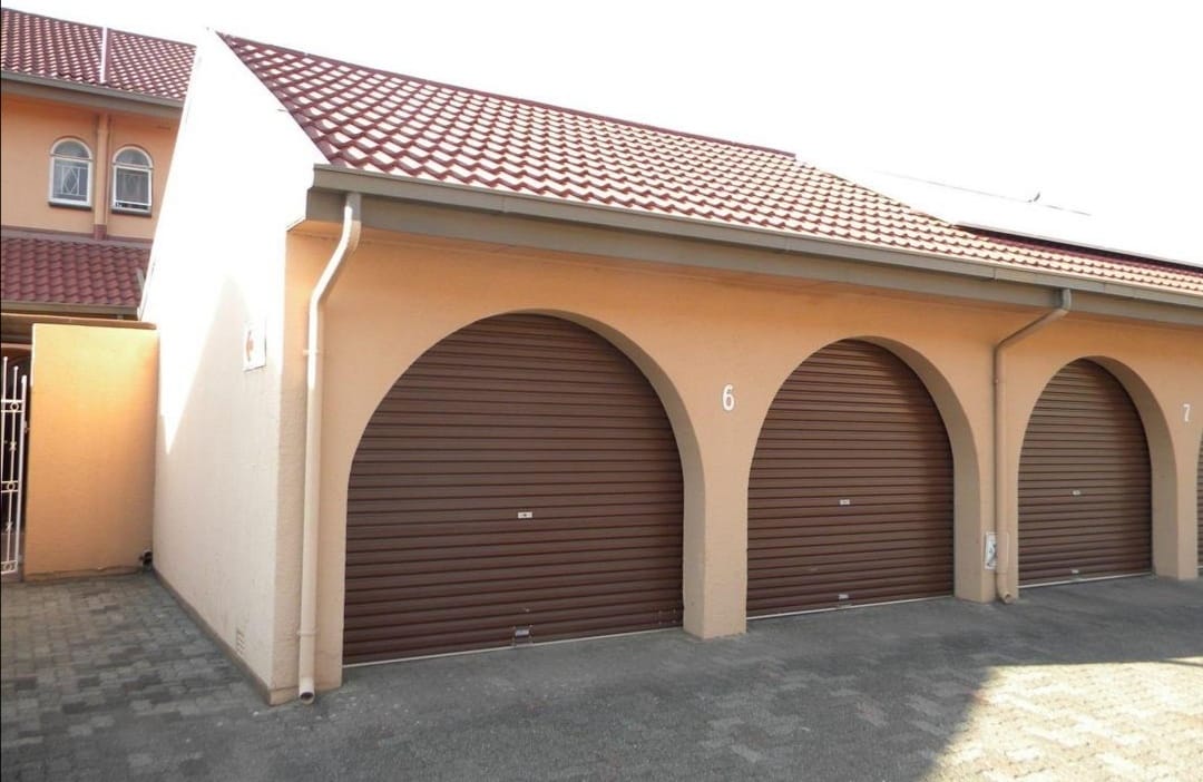 3 Bedroom Property for Sale in Three Rivers Proper Gauteng