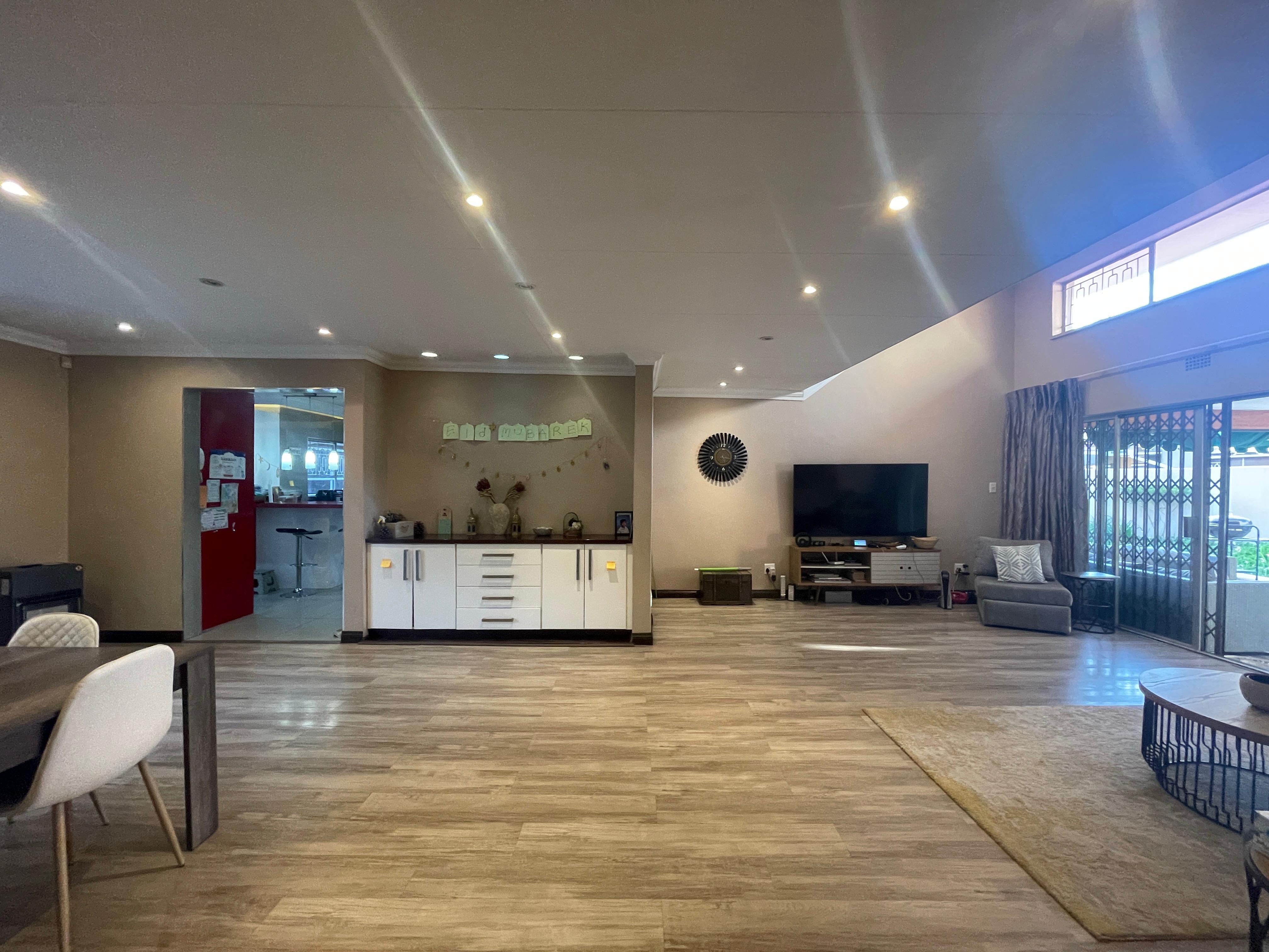 3 Bedroom Property for Sale in Three Rivers Proper Gauteng