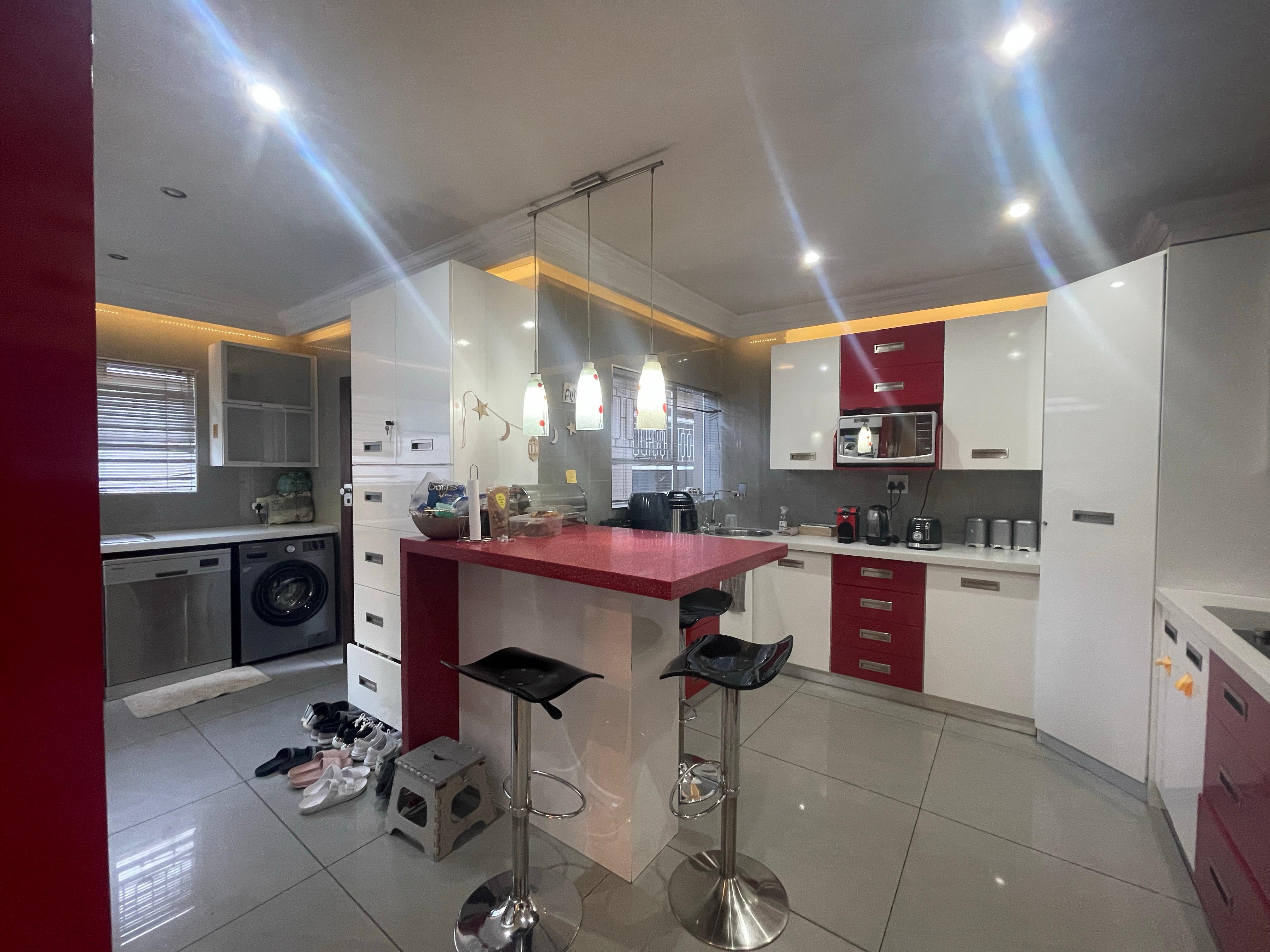 3 Bedroom Property for Sale in Three Rivers Proper Gauteng