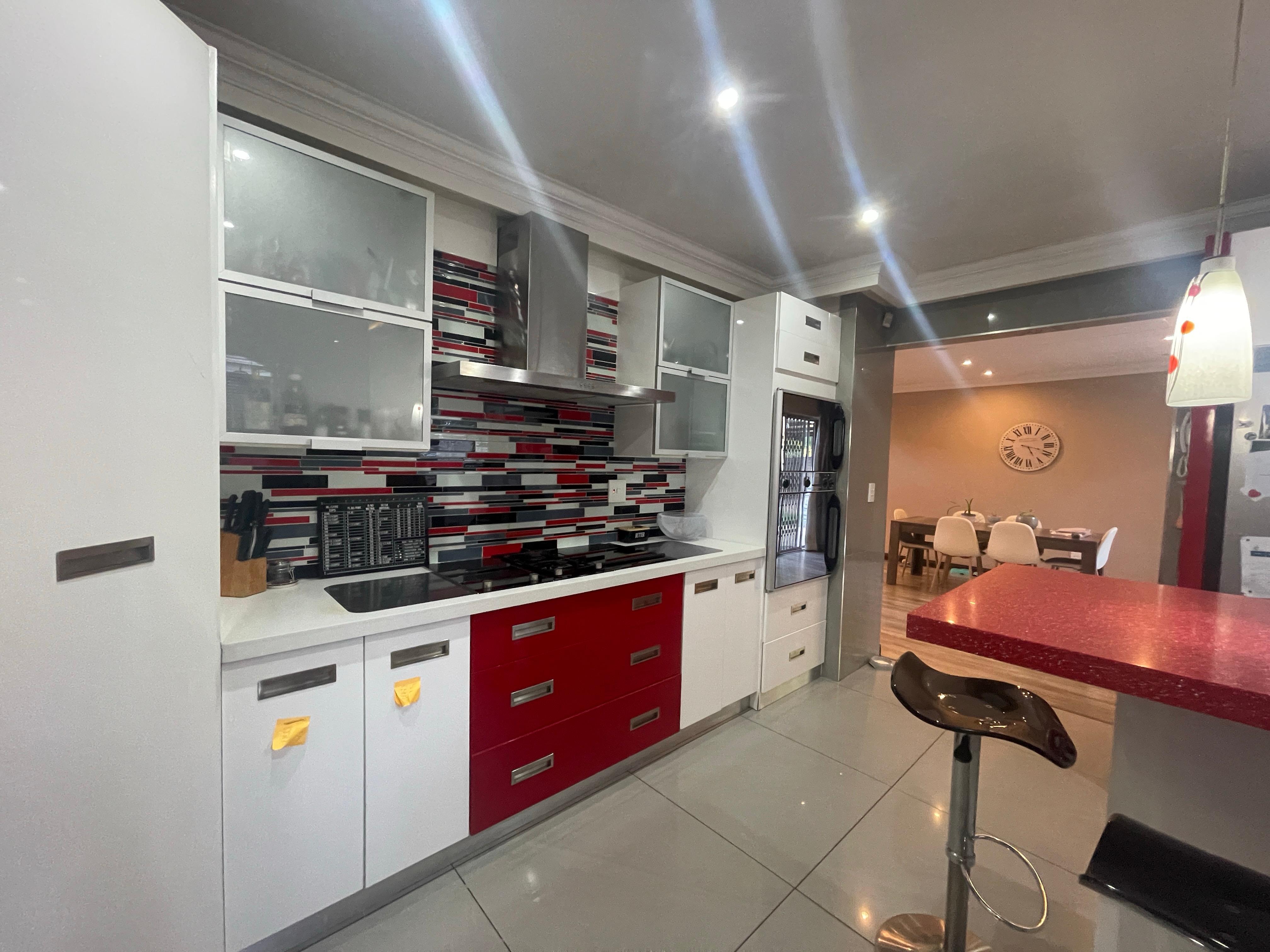 3 Bedroom Property for Sale in Three Rivers Proper Gauteng