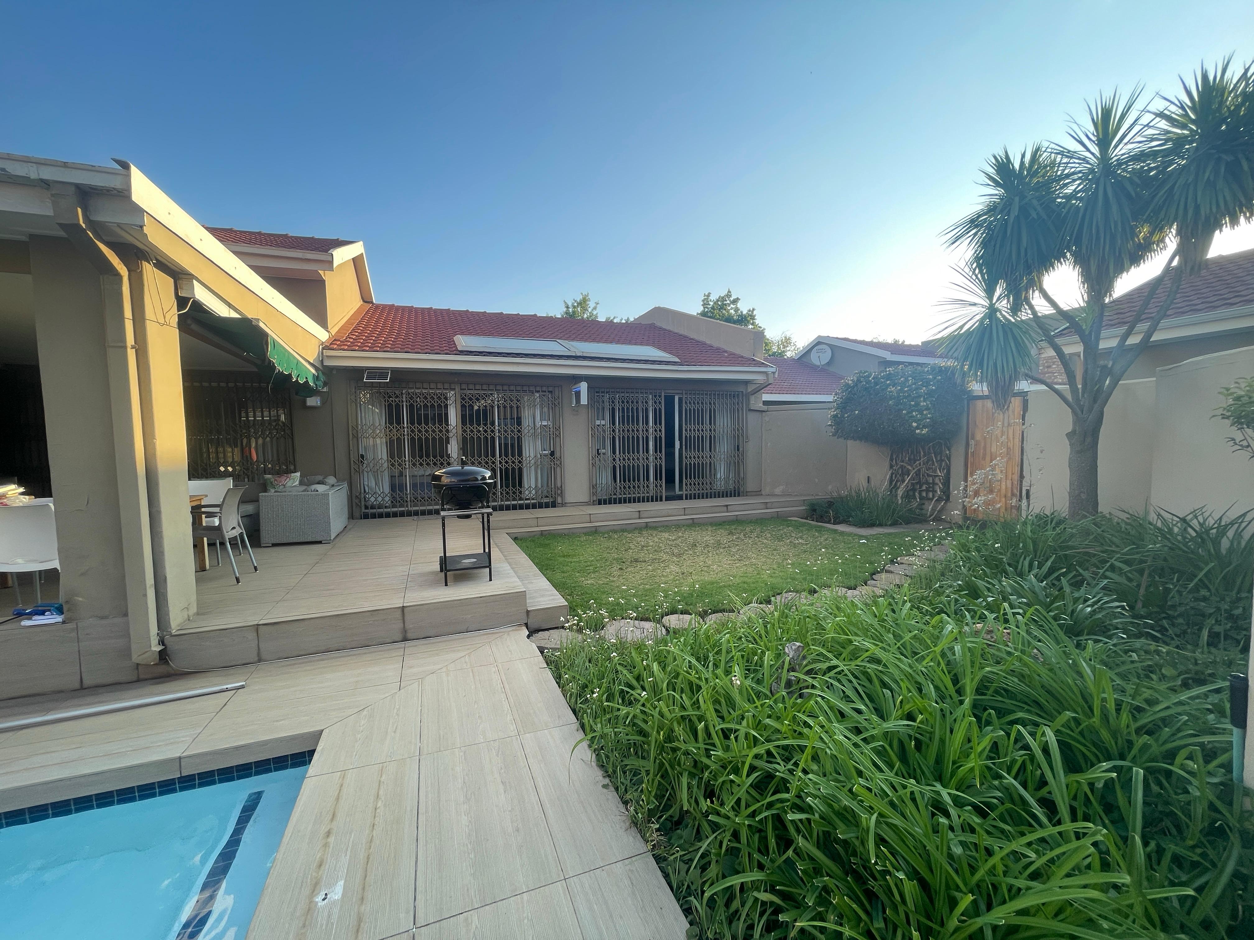 3 Bedroom Property for Sale in Three Rivers Proper Gauteng