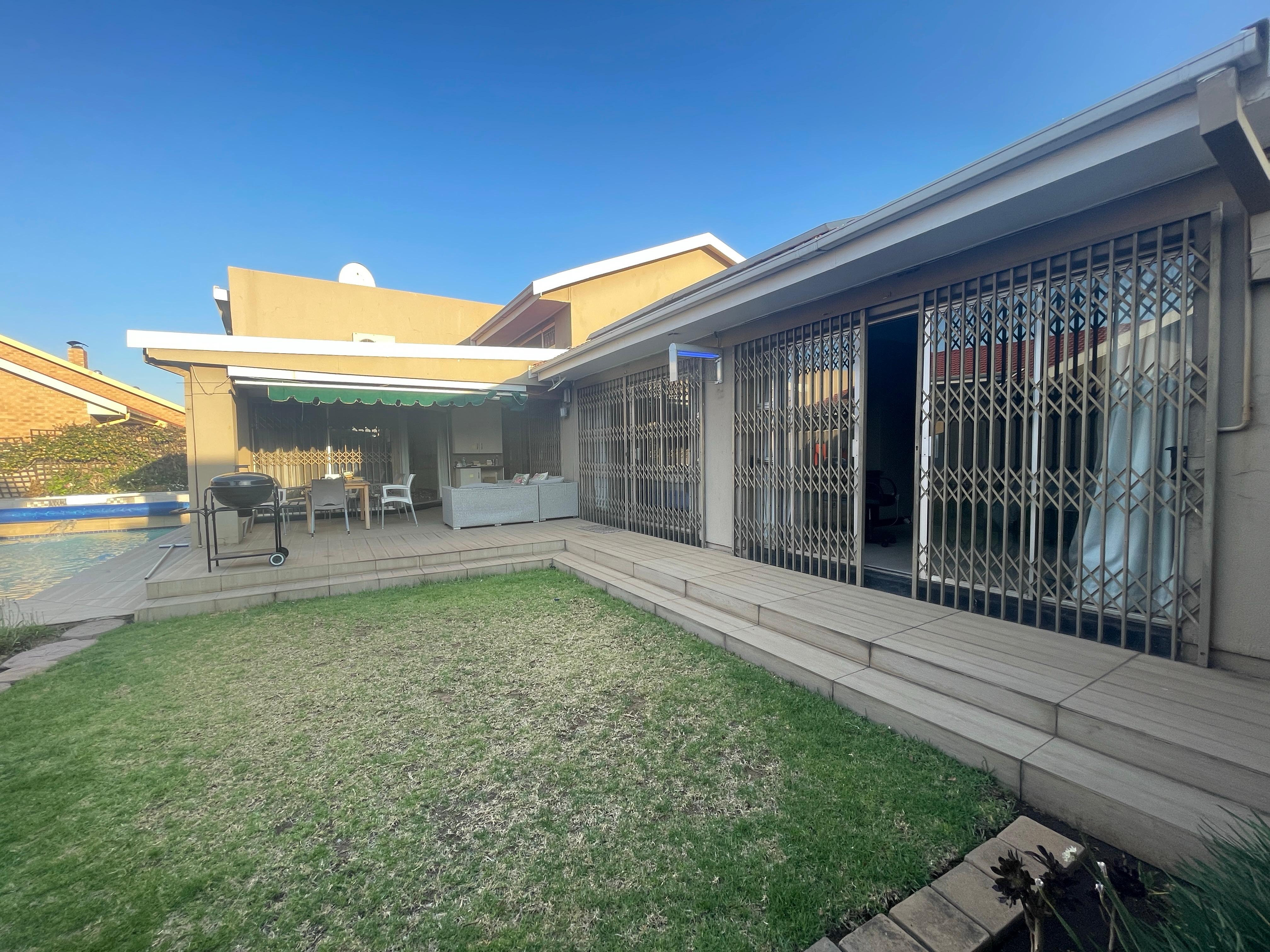 3 Bedroom Property for Sale in Three Rivers Proper Gauteng