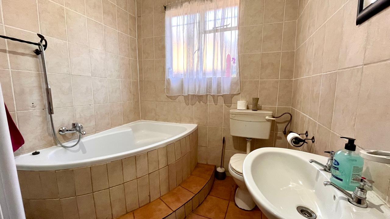 3 Bedroom Property for Sale in Geduld Ext 1 Gauteng