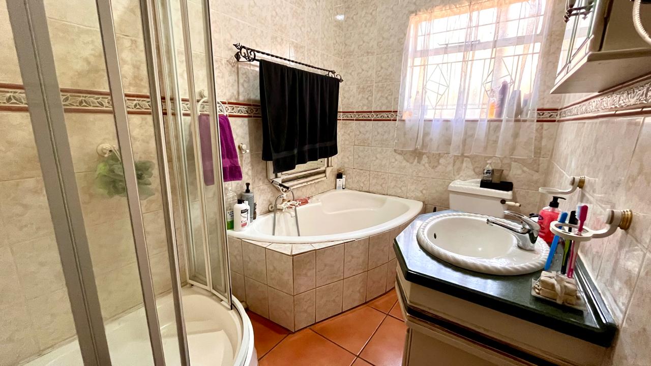 3 Bedroom Property for Sale in Geduld Ext 1 Gauteng