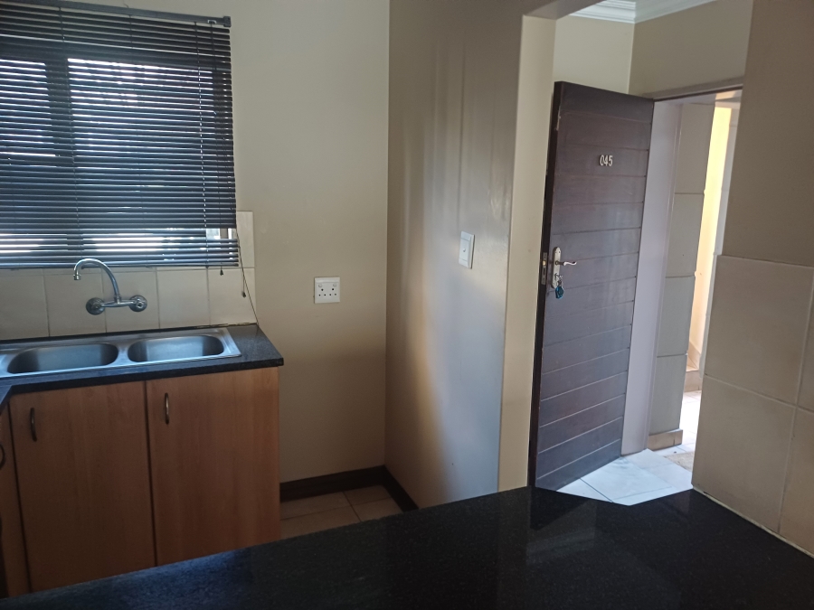 2 Bedroom Property for Sale in Halfway House Gauteng