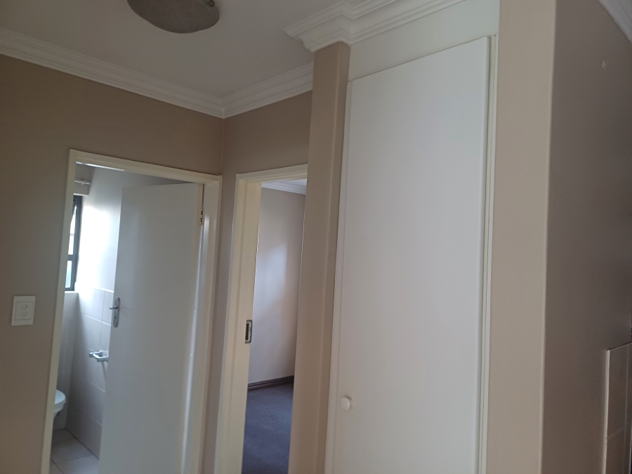 2 Bedroom Property for Sale in Halfway House Gauteng