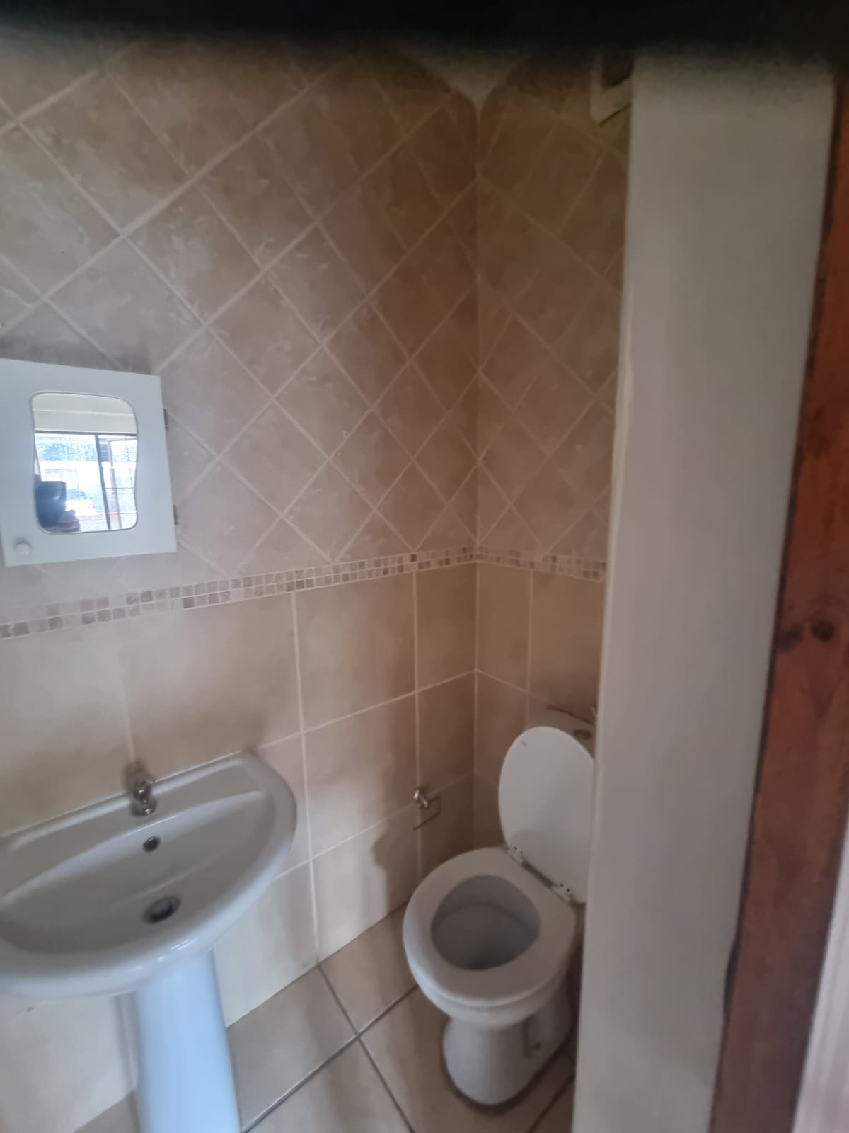 To Let 2 Bedroom Property for Rent in Kenleaf Gauteng