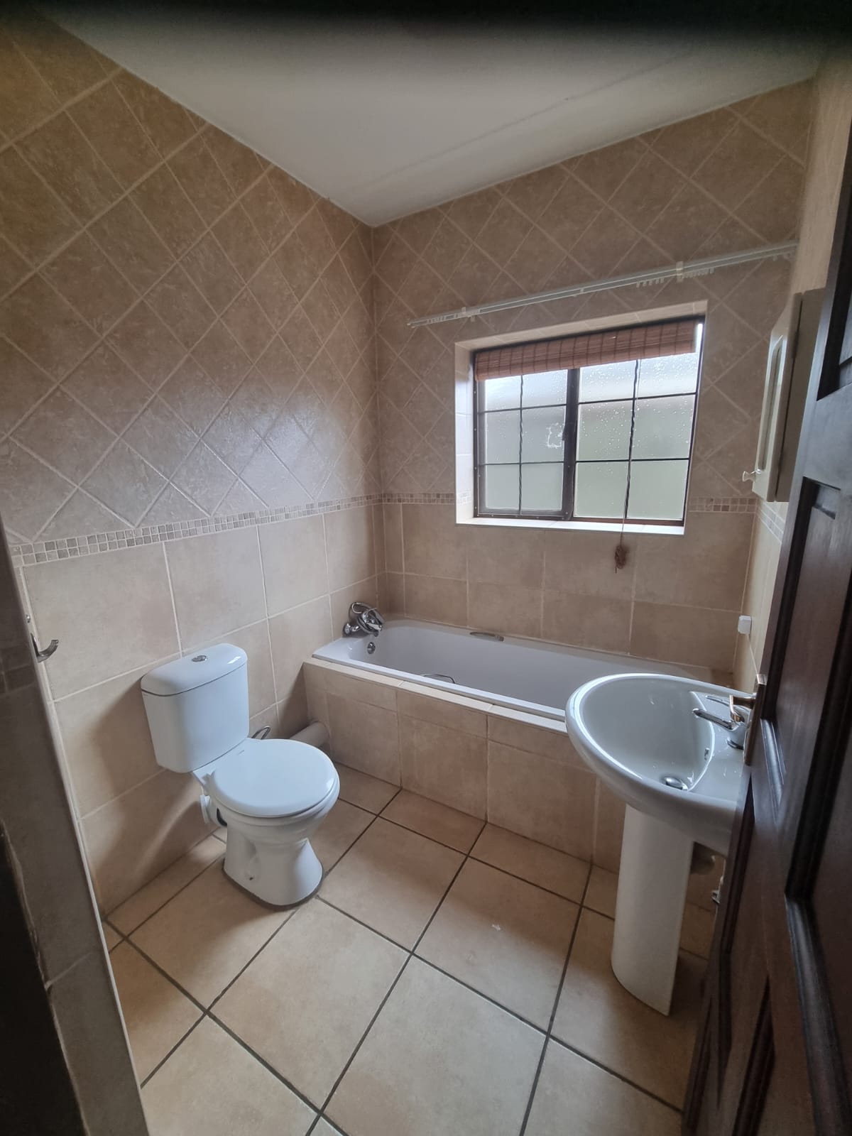 To Let 2 Bedroom Property for Rent in Kenleaf Gauteng