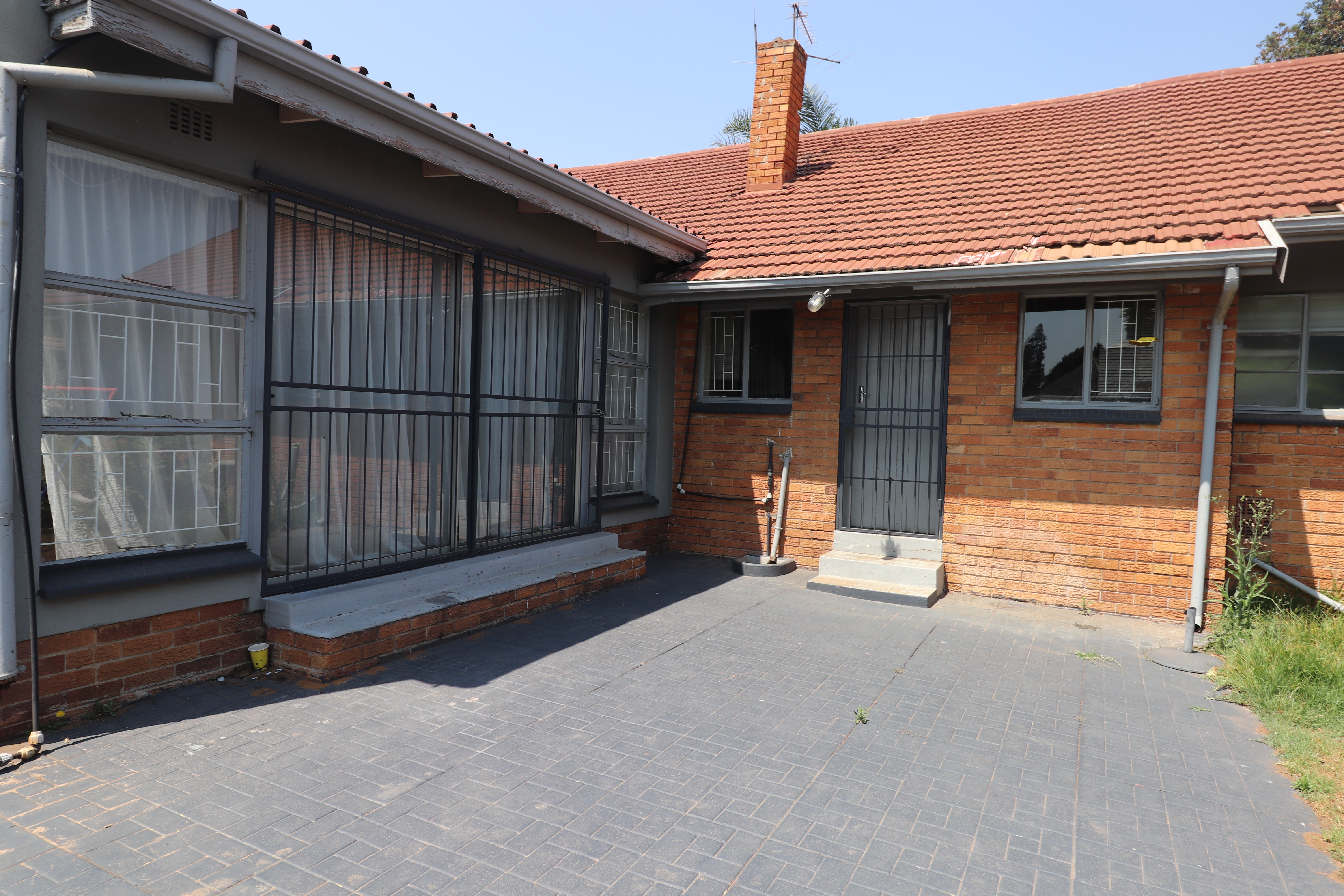 To Let 4 Bedroom Property for Rent in Allen Grove Gauteng