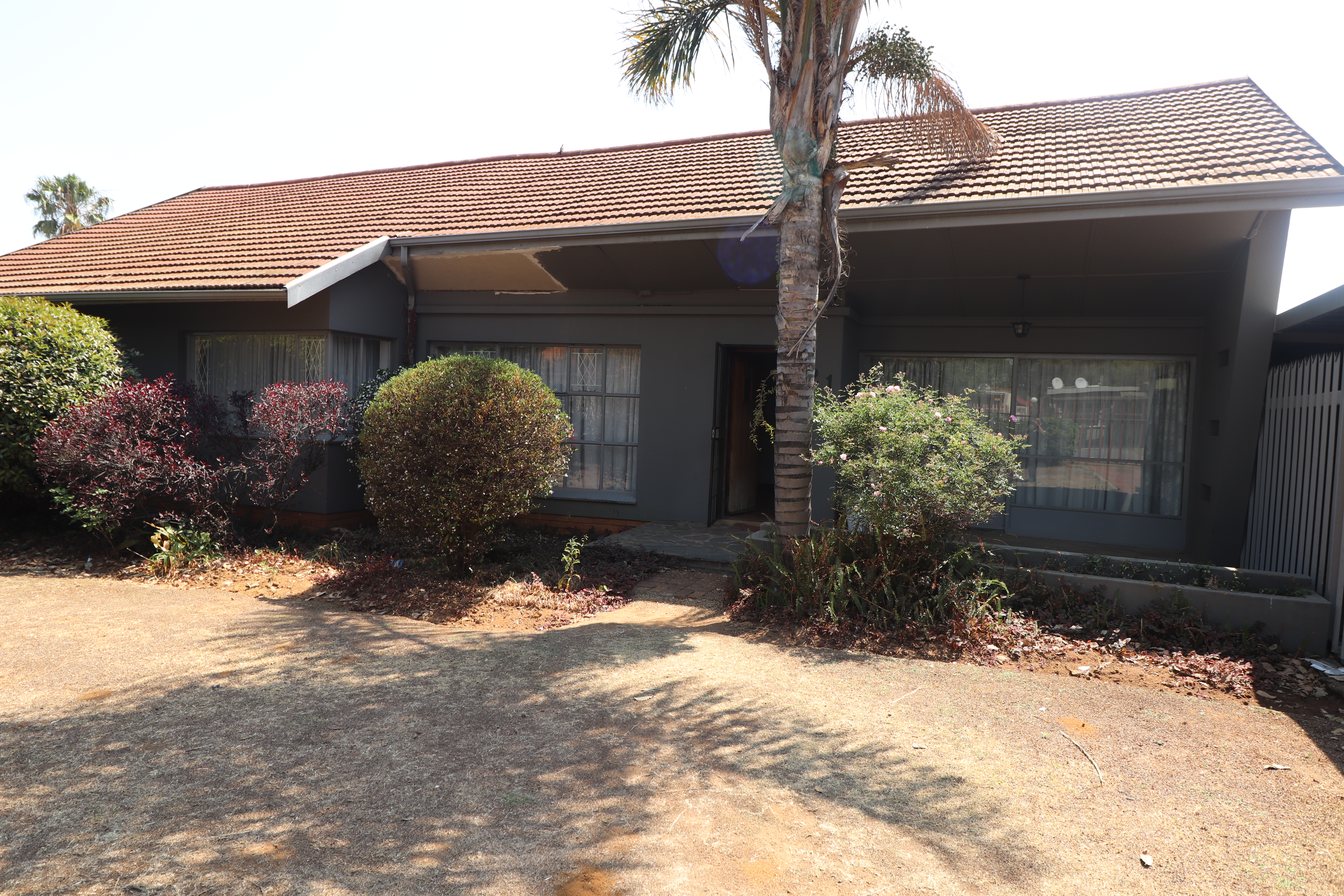 To Let 4 Bedroom Property for Rent in Allen Grove Gauteng