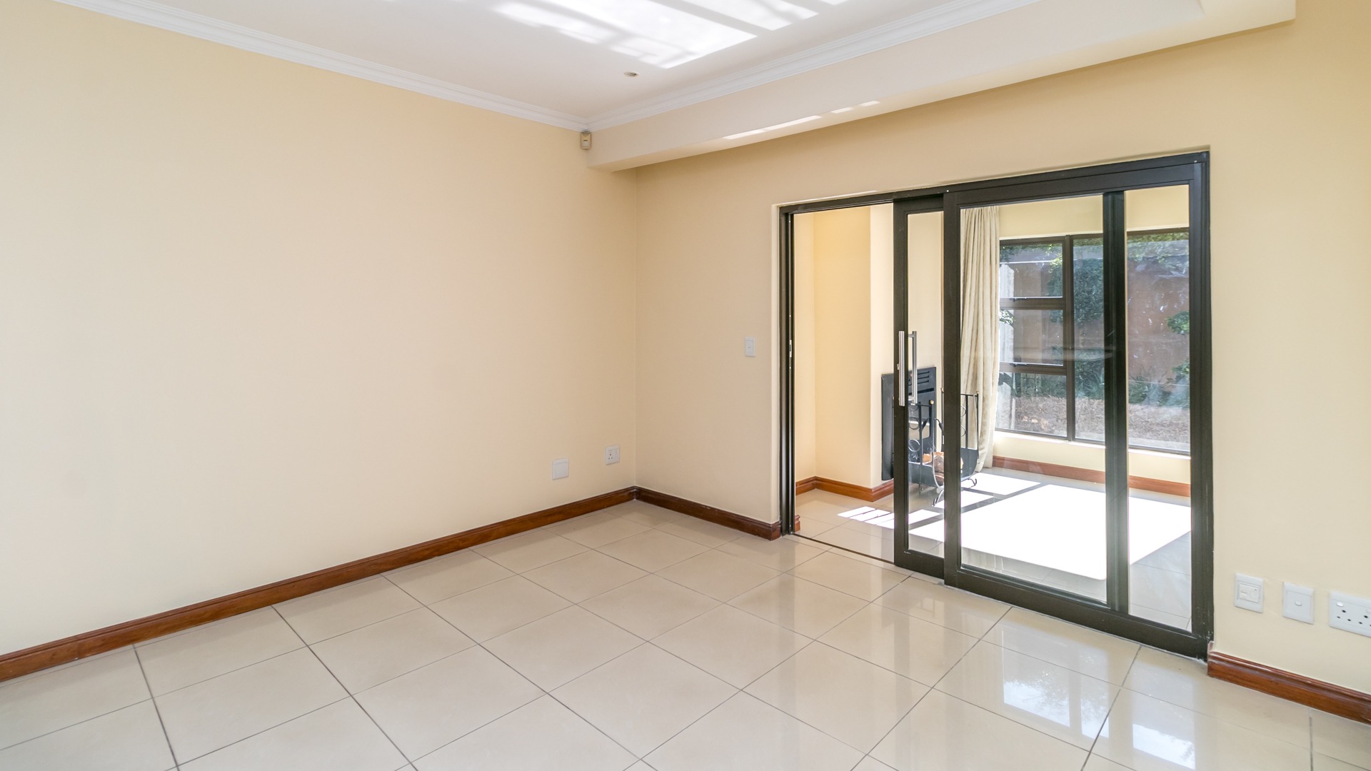 To Let 4 Bedroom Property for Rent in Bromhof Gauteng