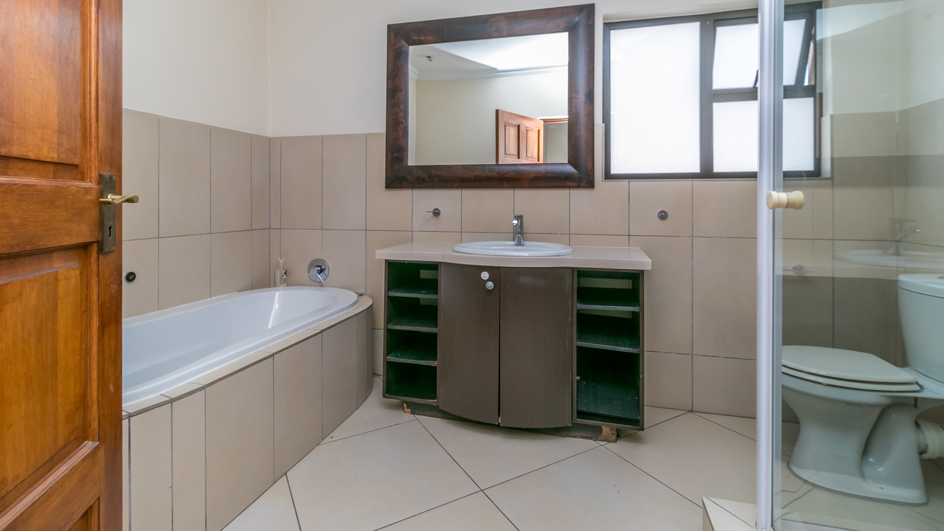 To Let 4 Bedroom Property for Rent in Bromhof Gauteng