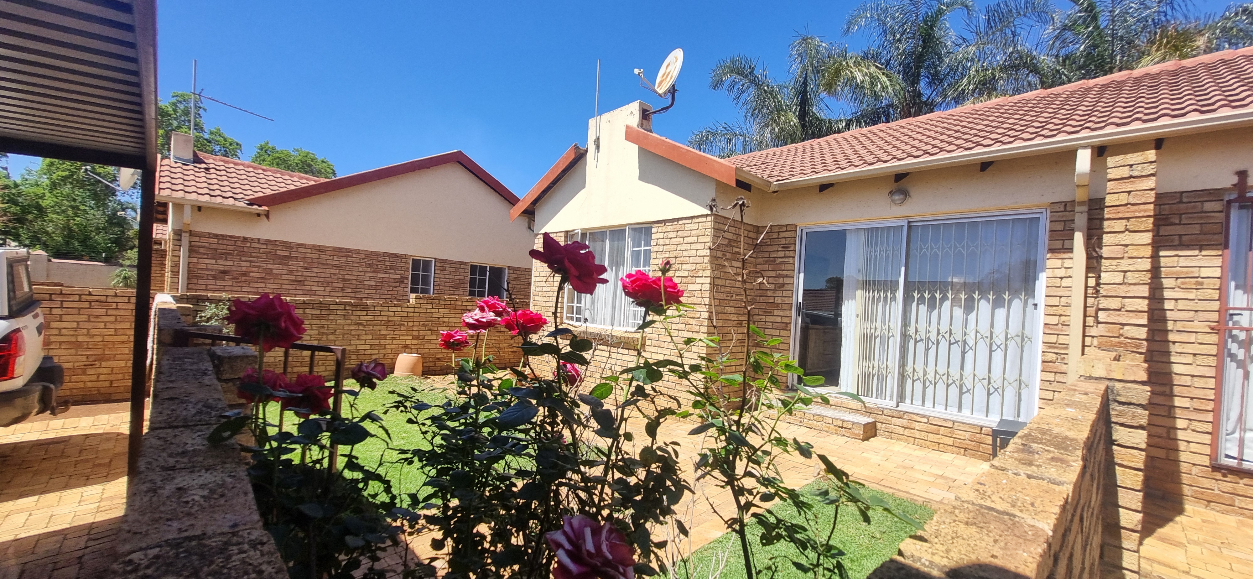 2 Bedroom Property for Sale in Heuwelsig Estate Gauteng