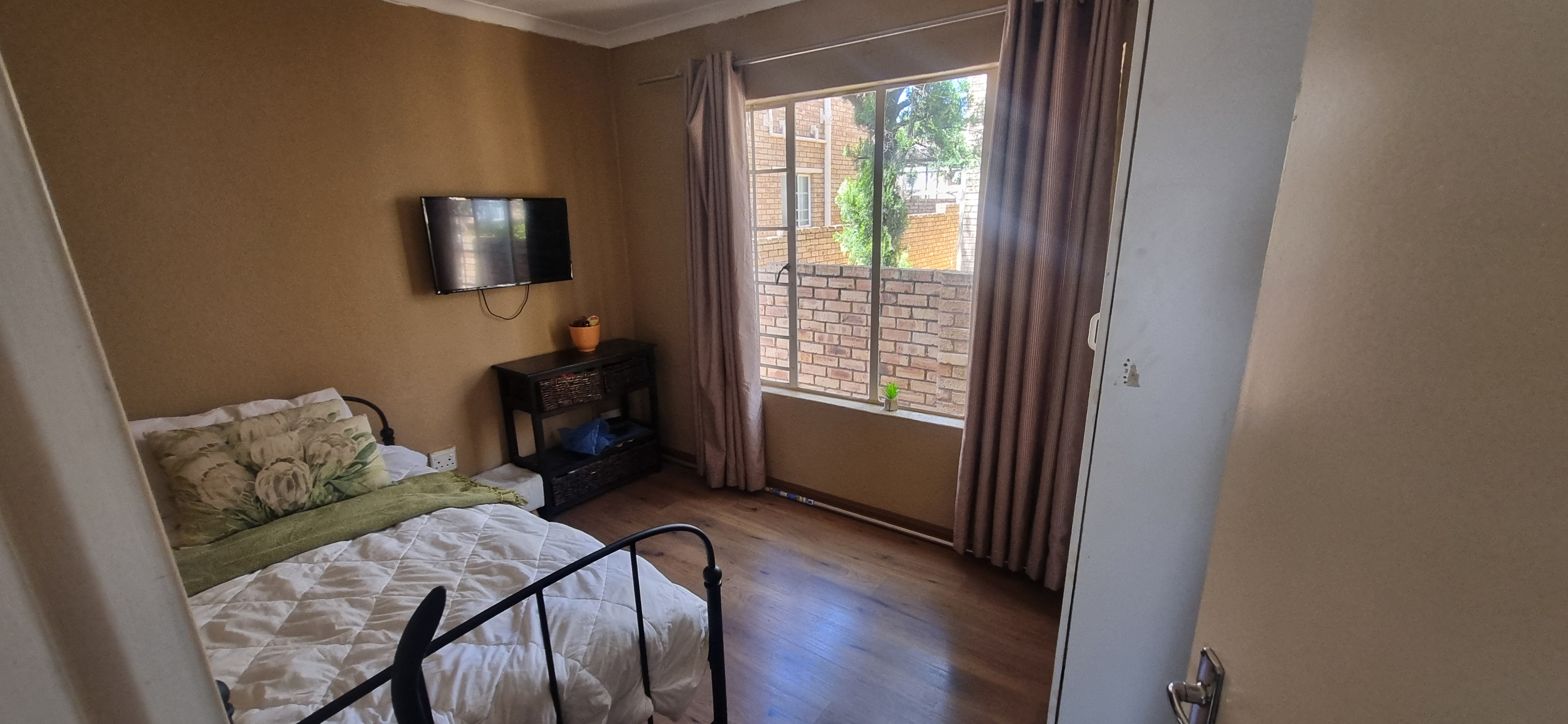 2 Bedroom Property for Sale in Heuwelsig Estate Gauteng