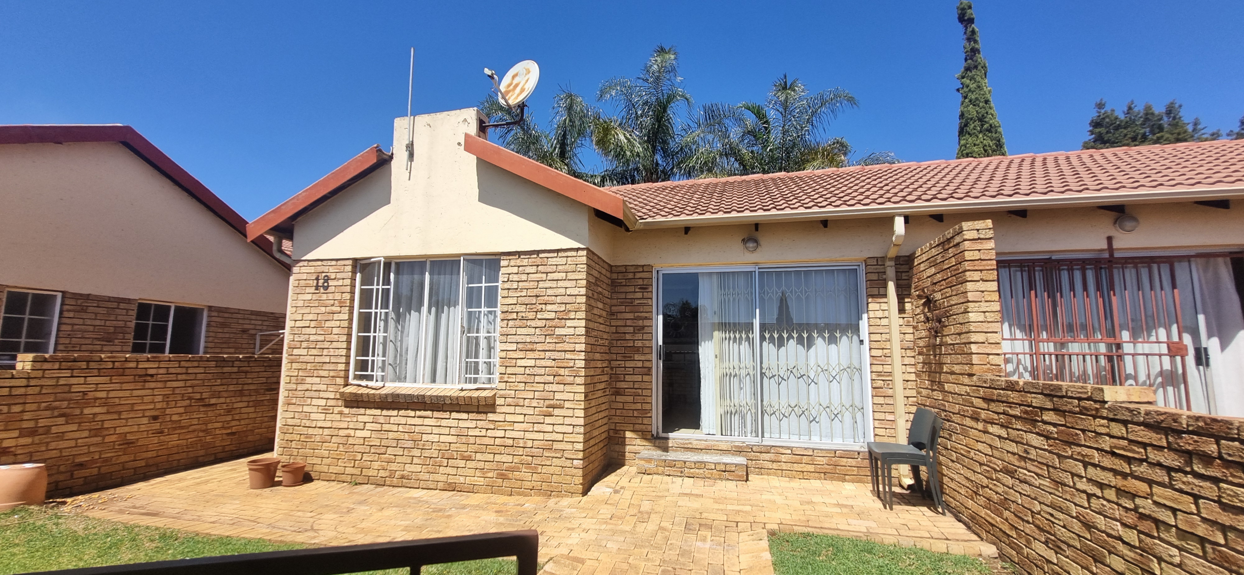 2 Bedroom Property for Sale in Heuwelsig Estate Gauteng