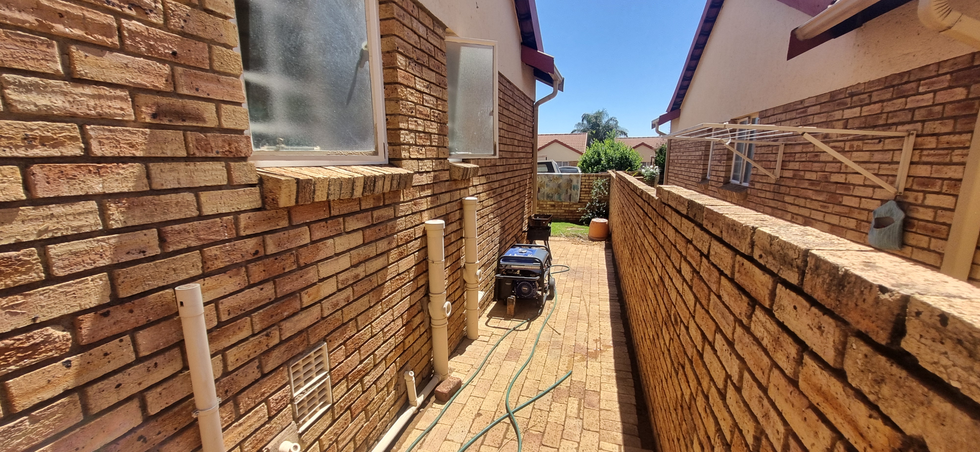 2 Bedroom Property for Sale in Heuwelsig Estate Gauteng