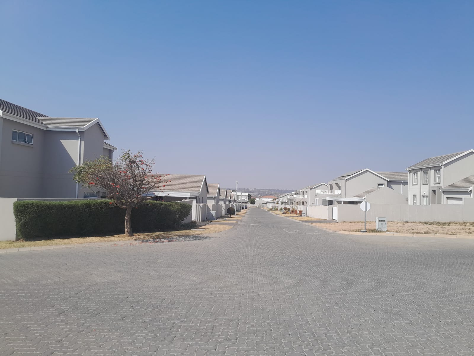 To Let 3 Bedroom Property for Rent in Blue Hills Gauteng