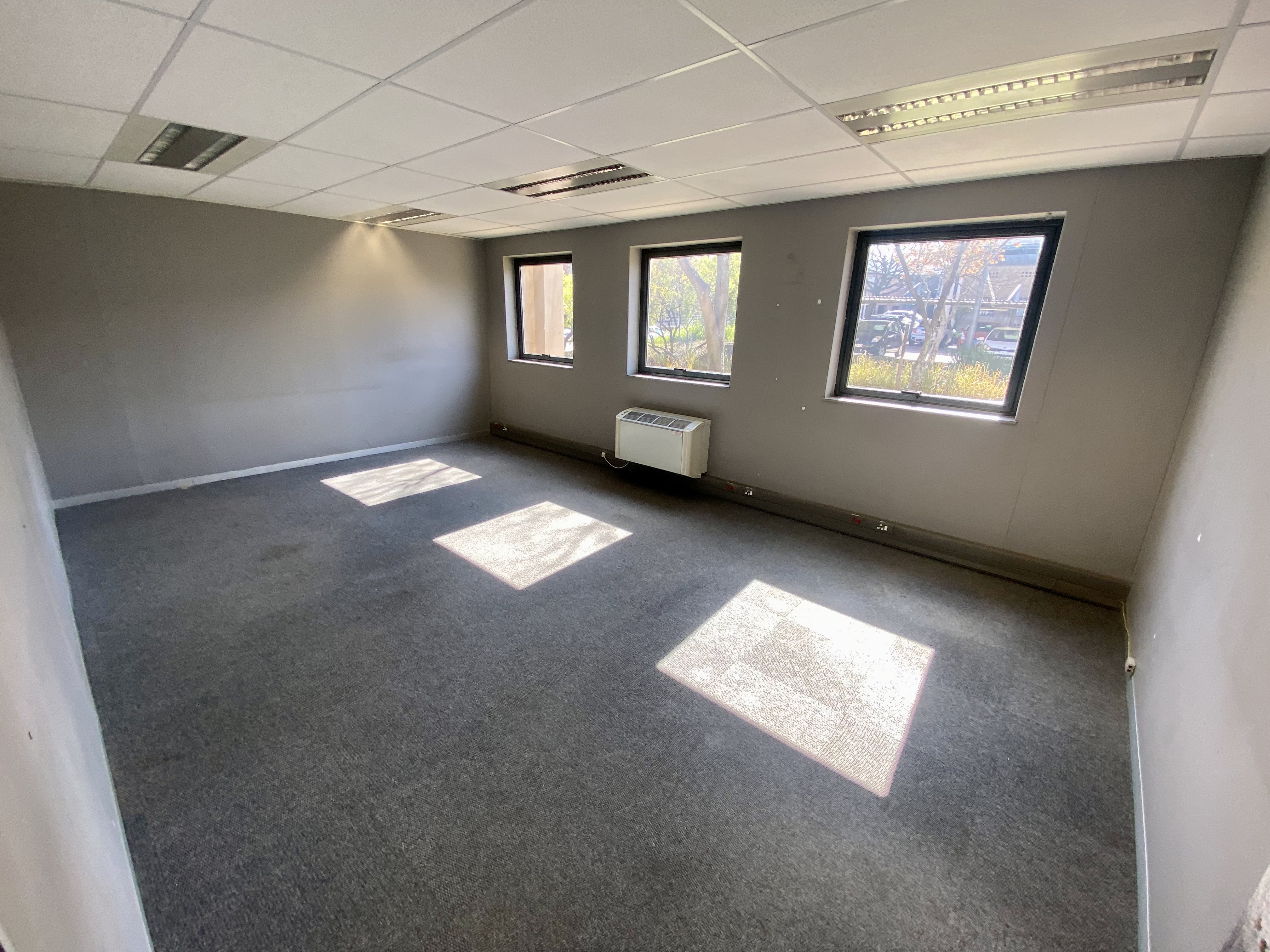 To Let commercial Property for Rent in Randjespark Gauteng