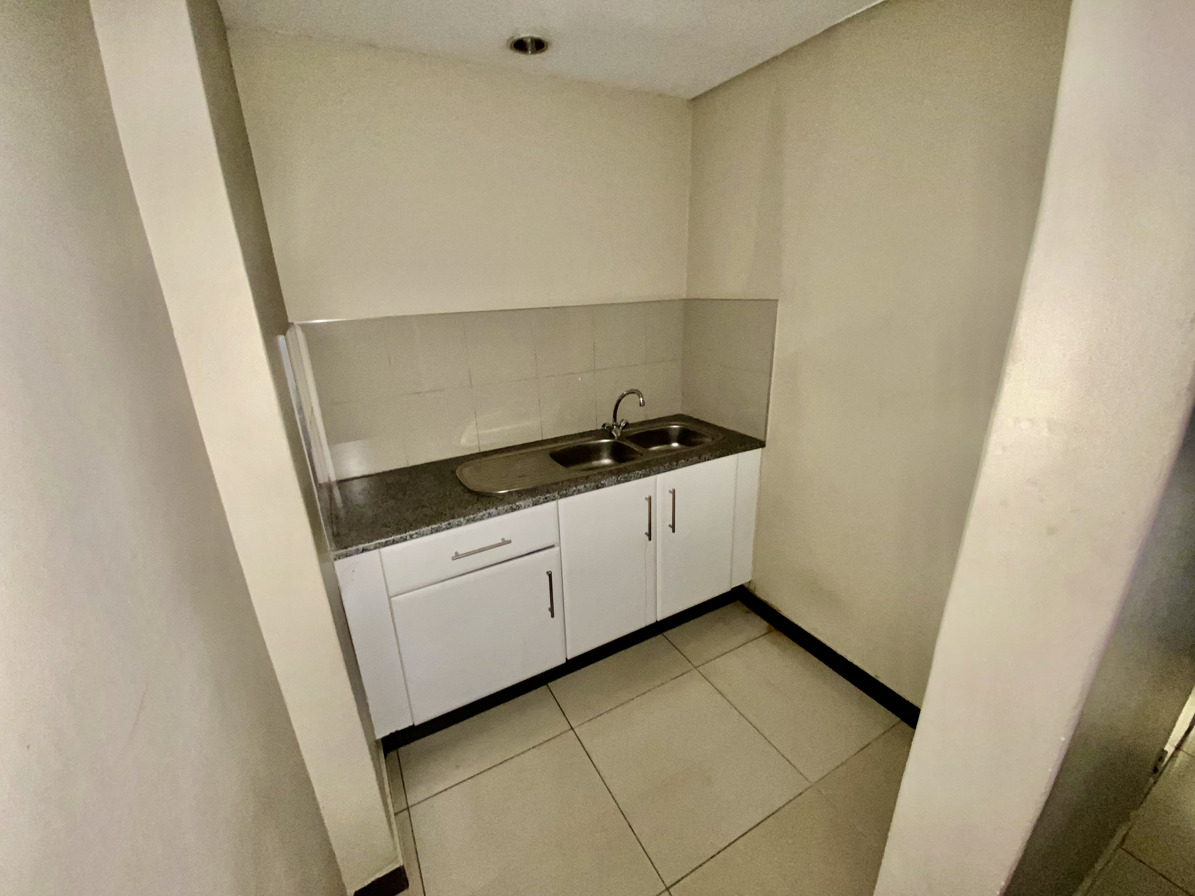 To Let commercial Property for Rent in Randjespark Gauteng