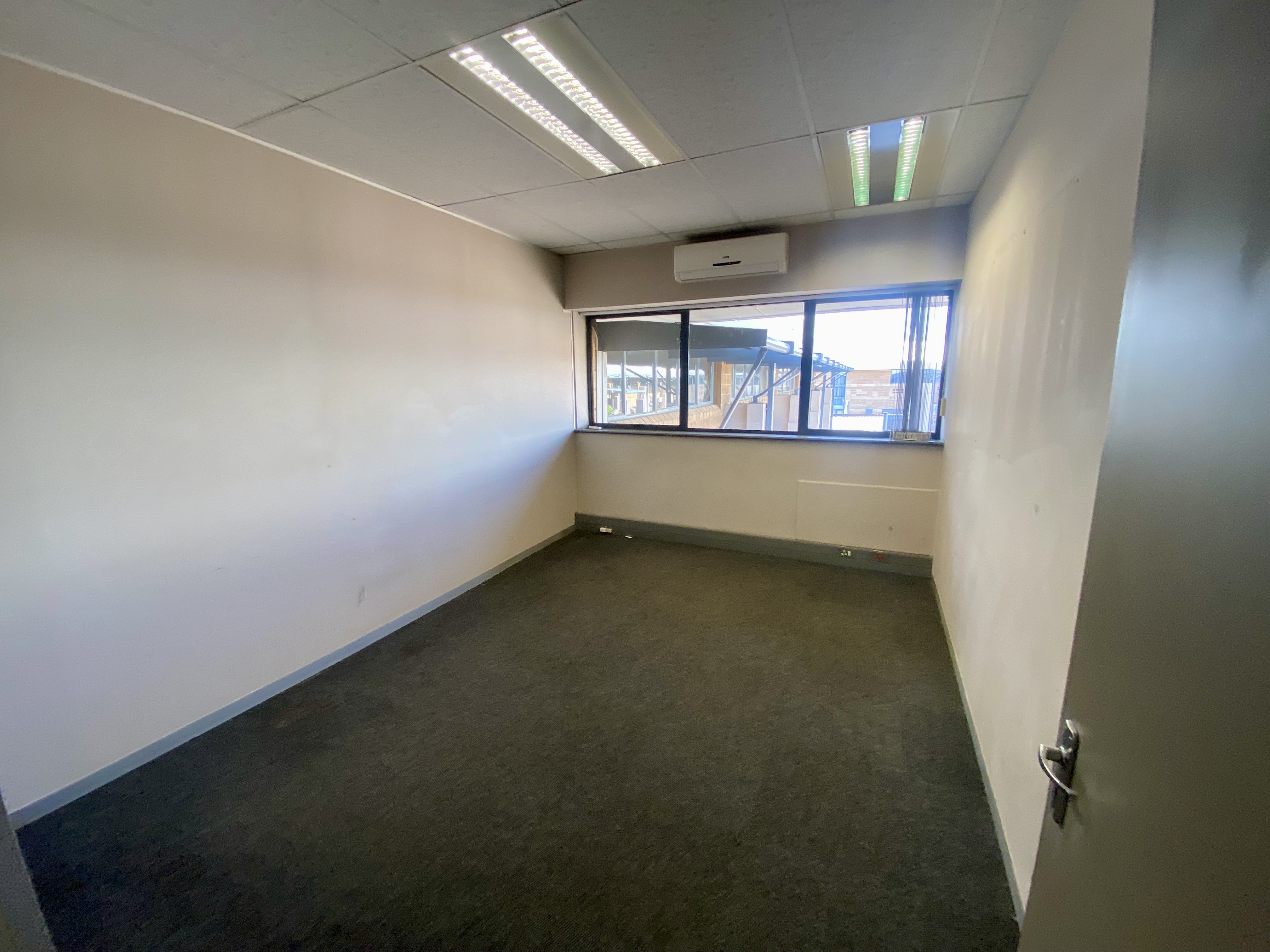 To Let commercial Property for Rent in Randjespark Gauteng