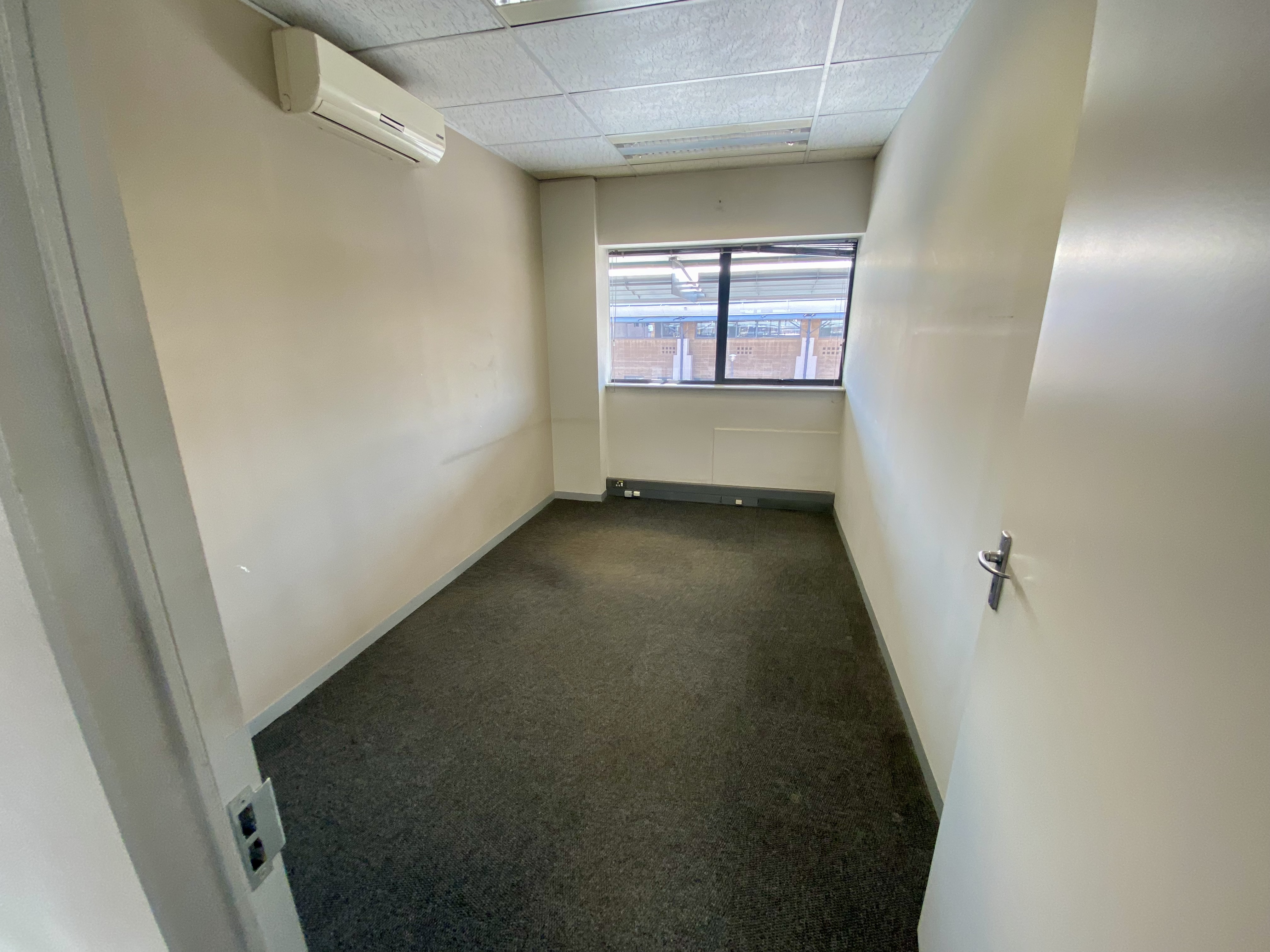 To Let commercial Property for Rent in Randjespark Gauteng
