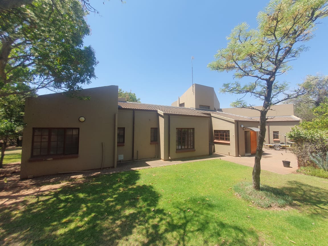 5 Bedroom Property for Sale in Pebble Rock Golf Village Gauteng