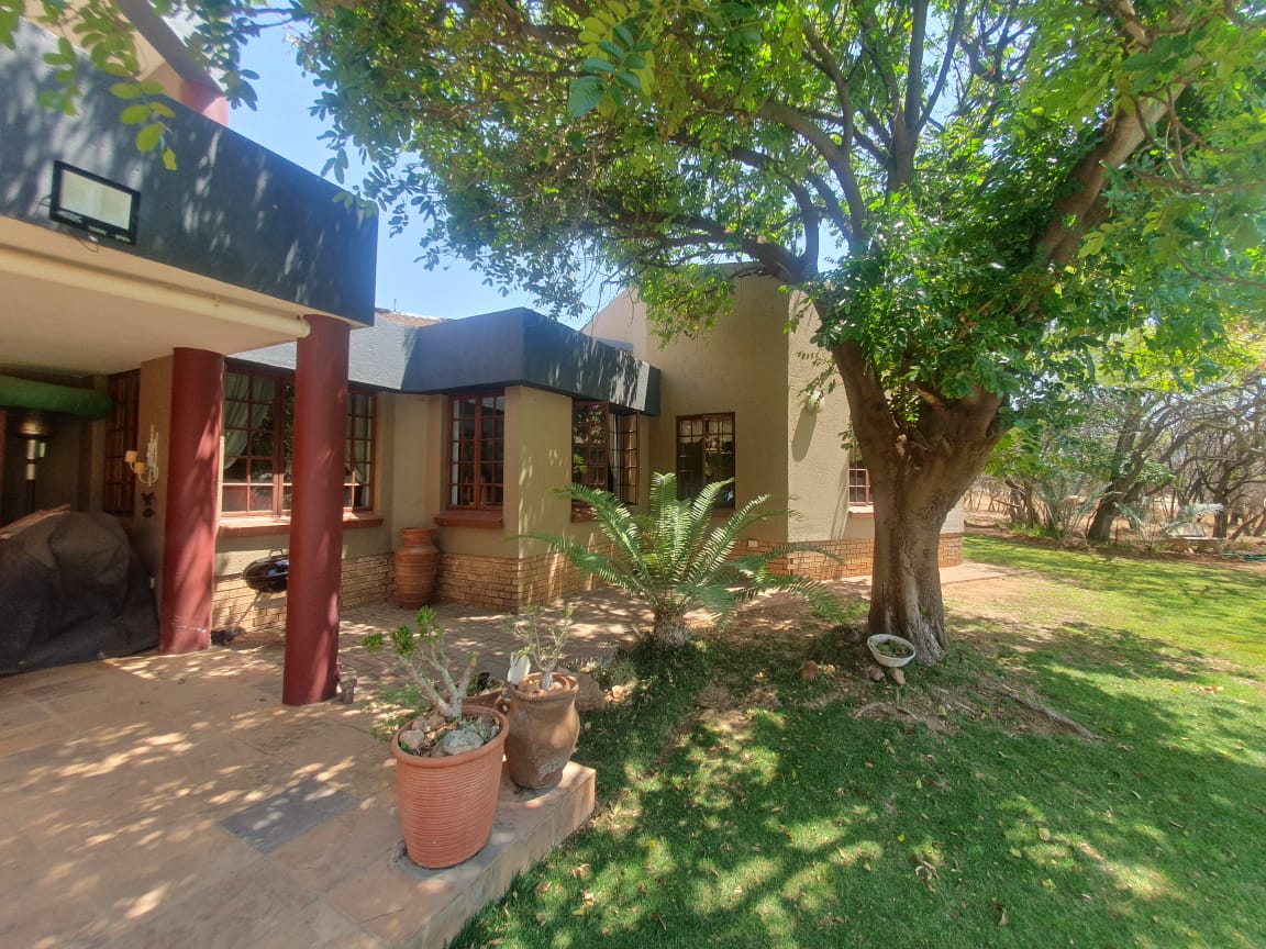 5 Bedroom Property for Sale in Pebble Rock Golf Village Gauteng