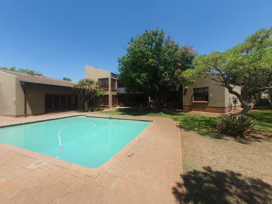 5 Bedroom Property for Sale in Pebble Rock Golf Village Gauteng