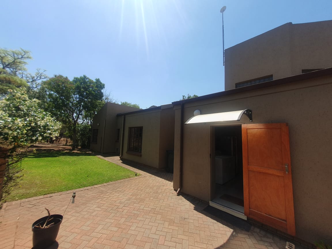 5 Bedroom Property for Sale in Pebble Rock Golf Village Gauteng